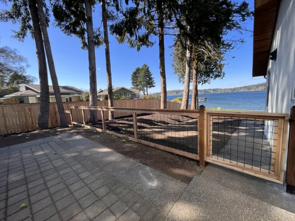 Black Hogwire Cedar-Trimmed