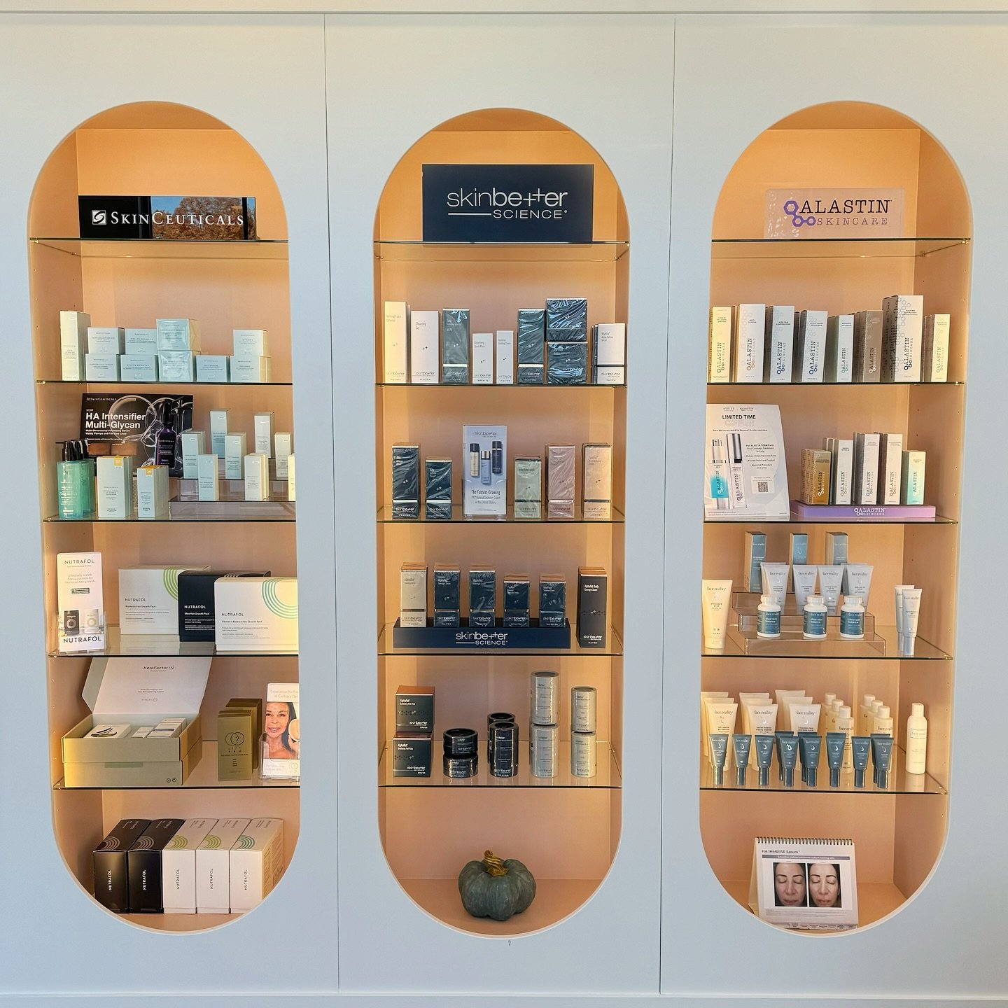 🌟HAPPY MONDAY🌟

We&rsquo;re kicking off the week with some exciting updates:

🕸️ Spooky Soir&eacute;e is this Thursday, 10/24 &ndash; appointments are going fast! (All skincare products will be 15% off 4-8pm, come on by to snatch your goodies!!)

