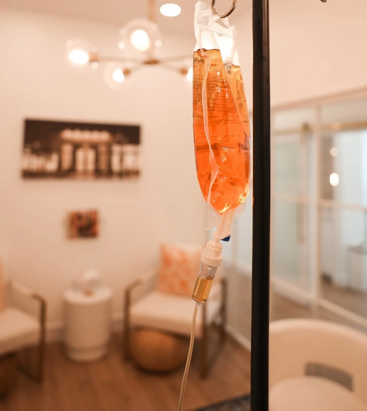 💊🦠It&rsquo;s that time of year again: Sniffles, sneezes &amp; sweater weather! Stay hydrated and stack up those vitamins!!⭐️

#hudsonvalley #jolie #eastdalevillage #medicalspa #vitamintherapy #fluseason #b12injections #vitamininjections #ivtherapyb