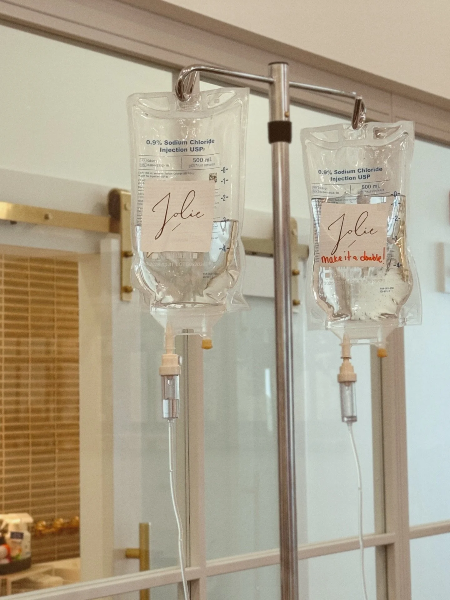 Make it a double! 💪🧬💧❄️
Two IVs, double the boost, double the defense. Stay strong this cold season and give your immune system the glow-up it deserves!⭐️🤍 

#coldseason #medispa #hudsonvalley #eastdalevillage #vitaminivtherapy