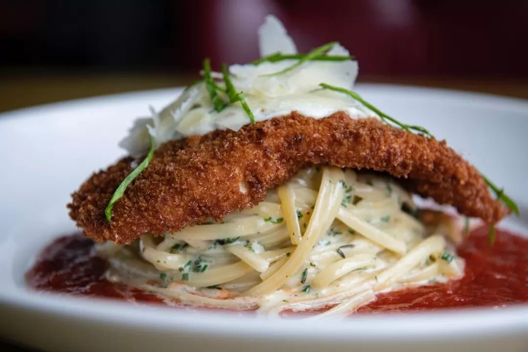 Enjoy nightly Chicken Specials like our famous Chicken Milanese here at Frazer's! Offering dine-in and carryout from 5-10pm. Join us tonight in Benton Park!
.
MAKE YOUR RESERVATION AT: https://www.opentable.com/frazers-restaurant-and-lounge
.
#frazer