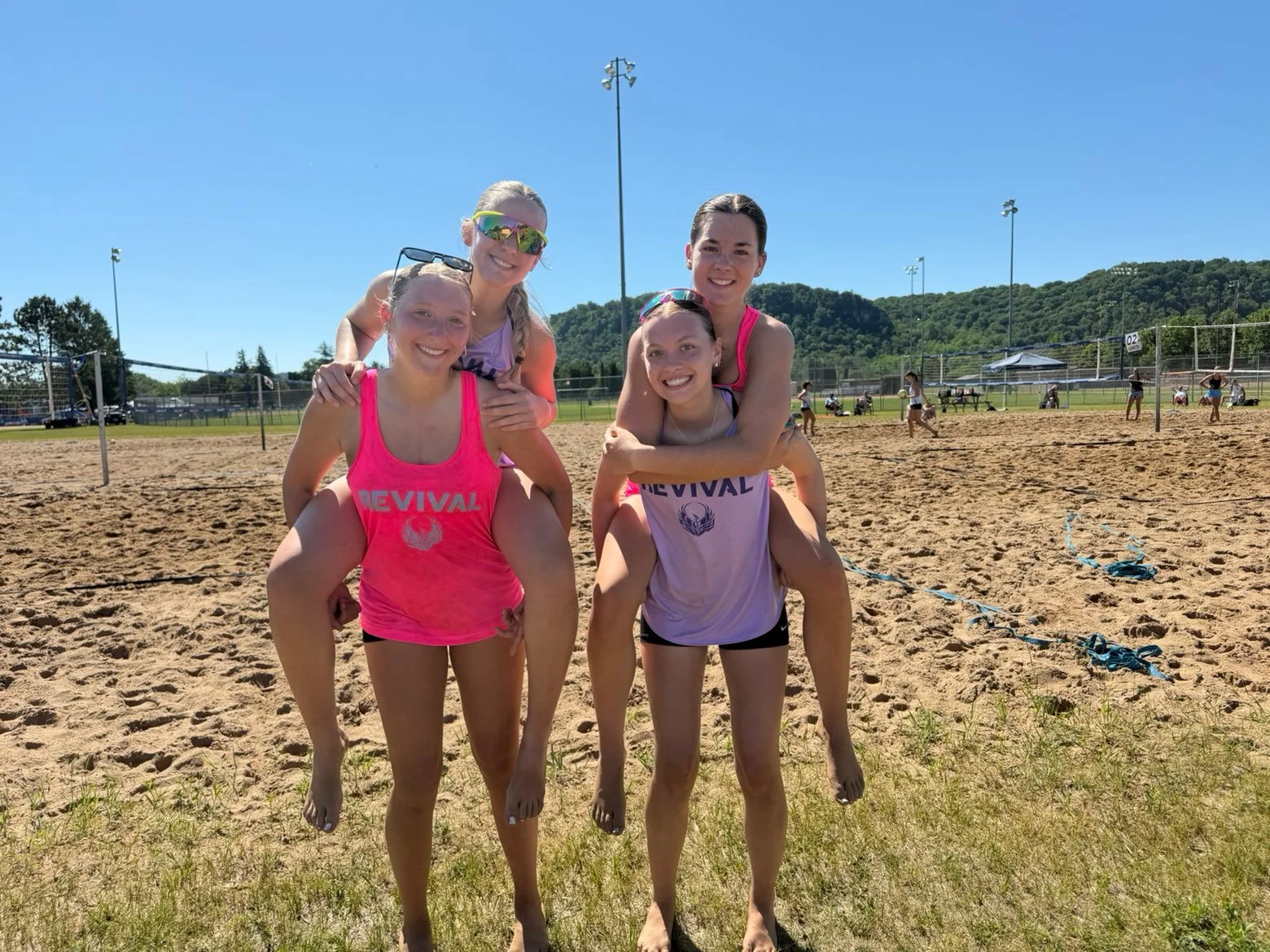 17's 2's Sand Teams