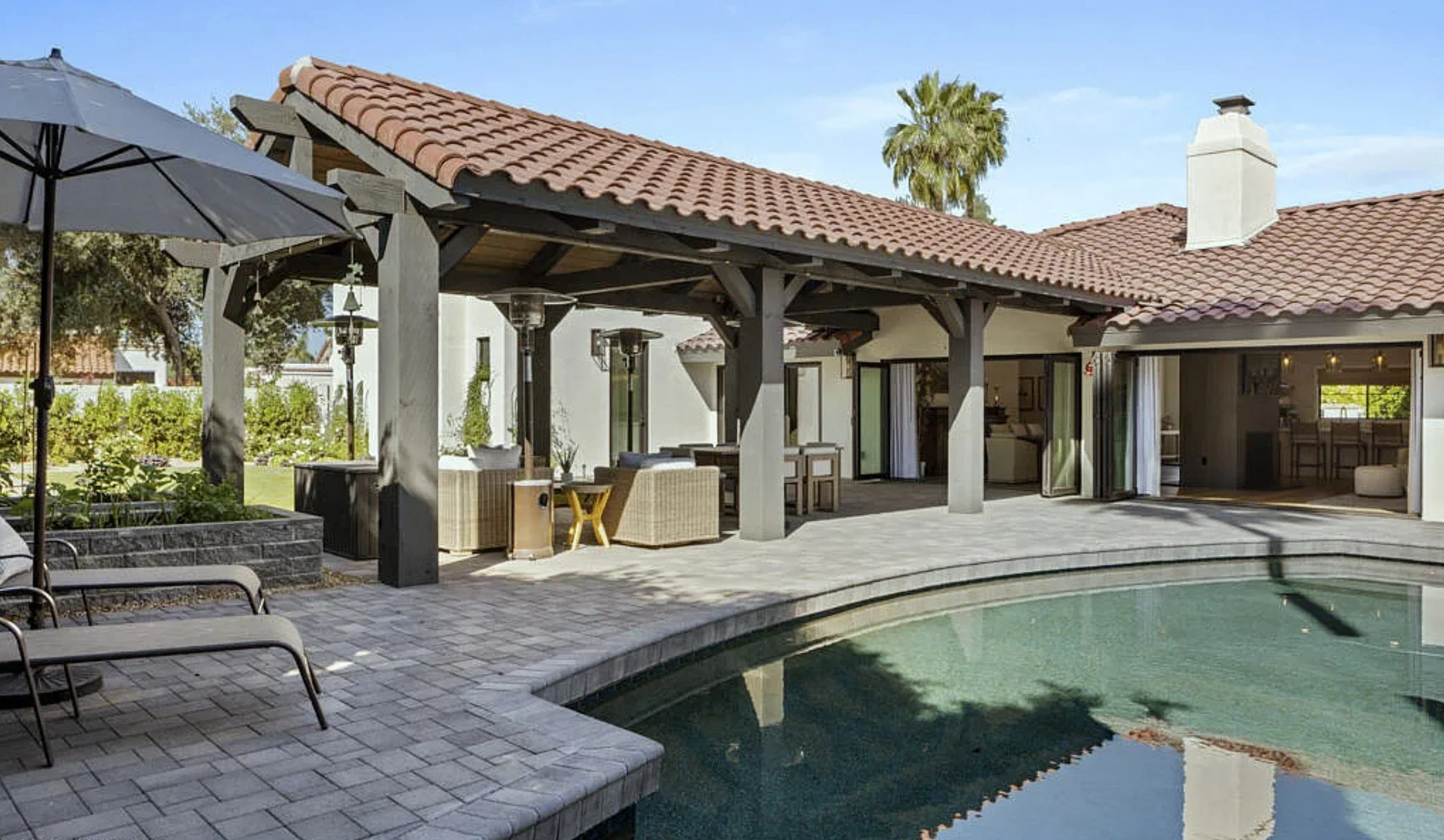 Pergola 3.jpg
