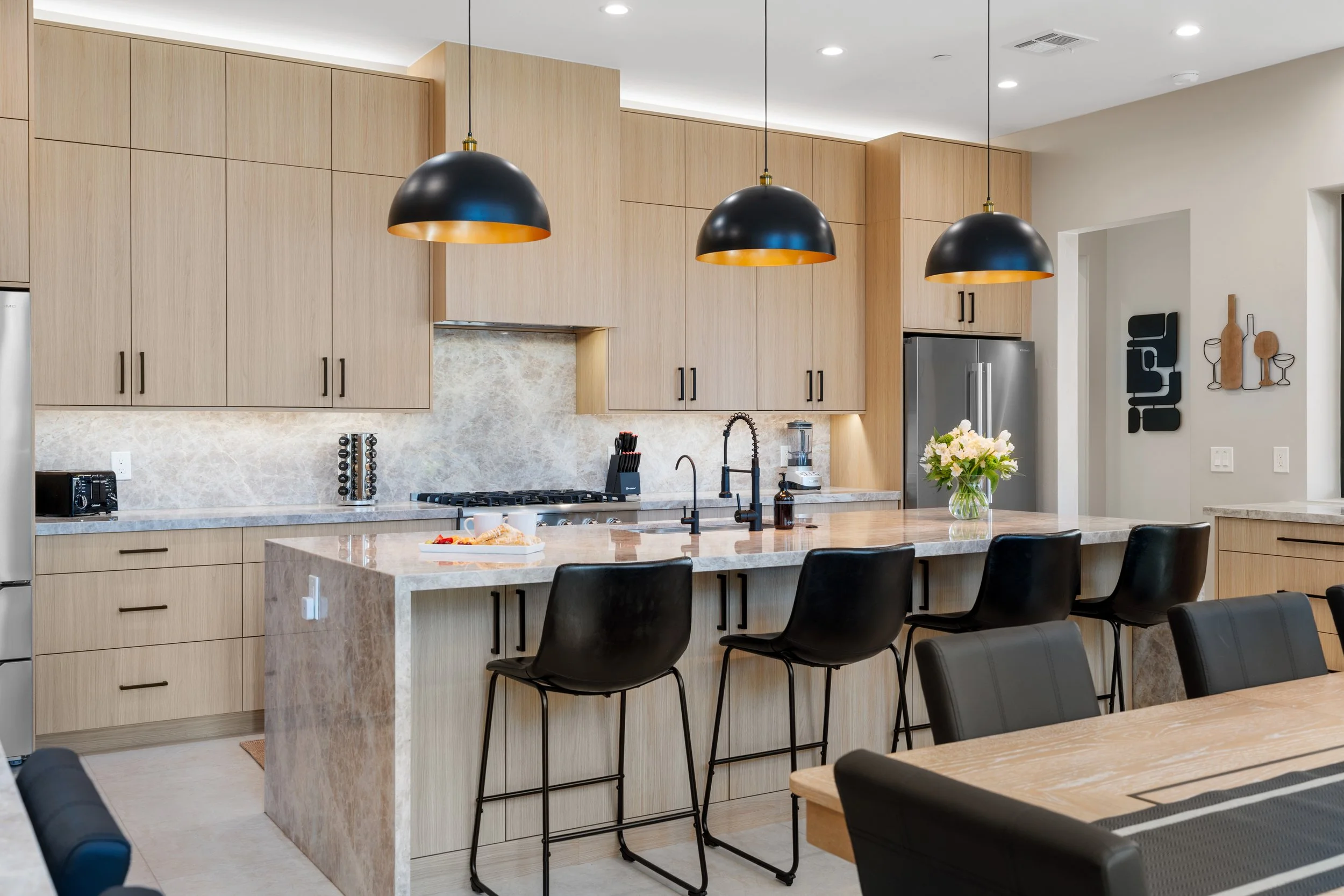 020-Kitchen Bar Area.jpg