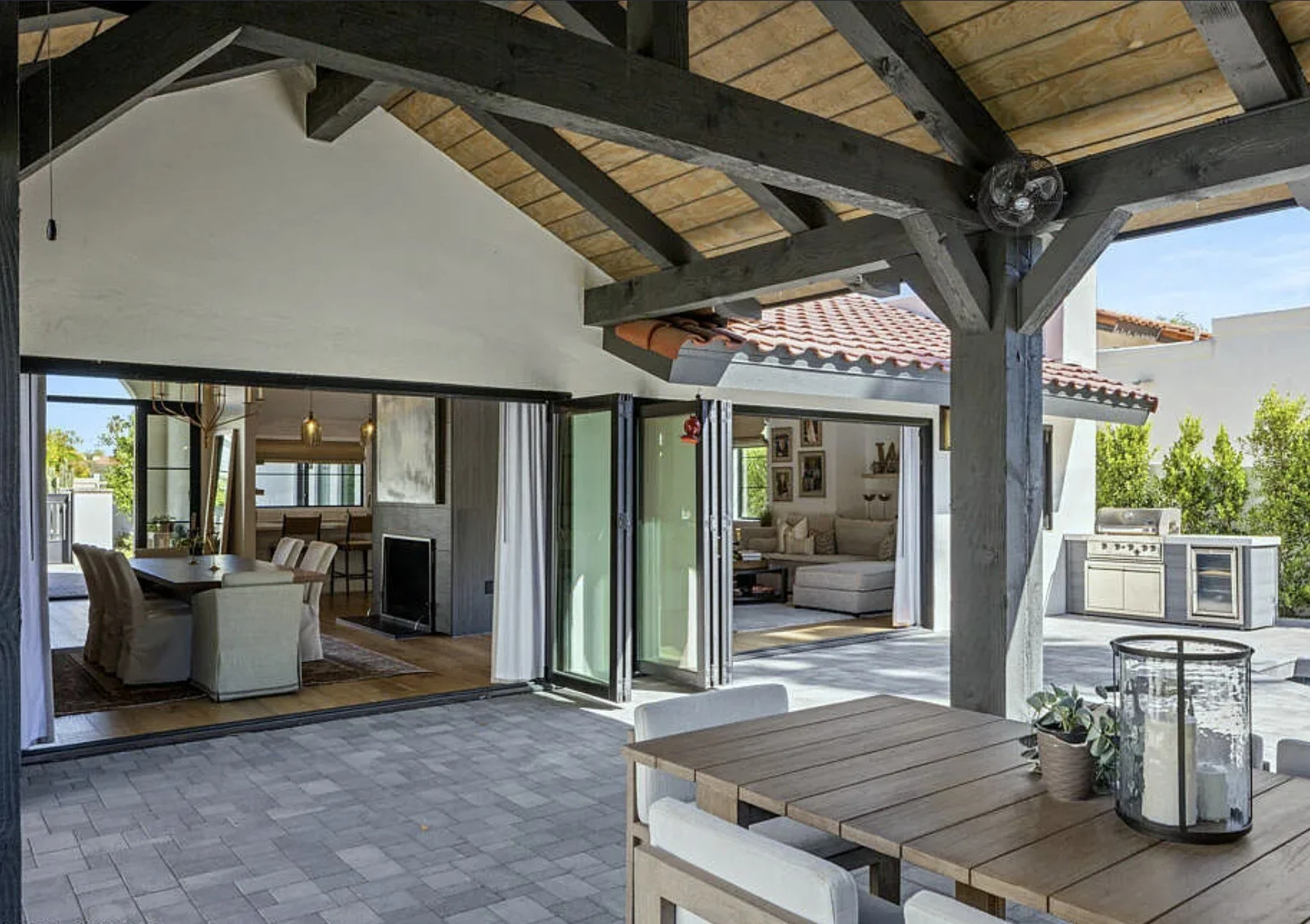 Pergola 1.jpg