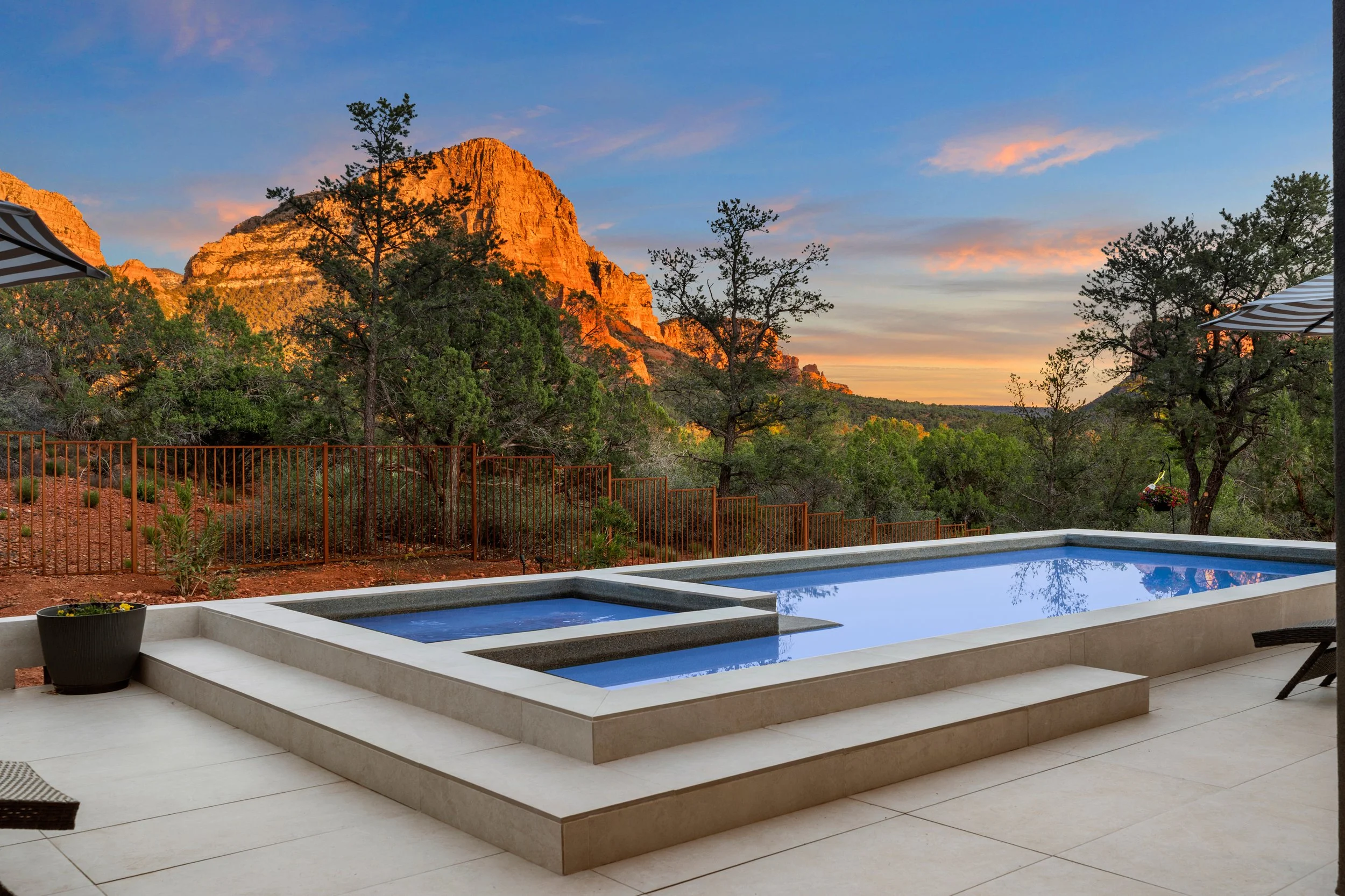 082-Pool Sunset View.jpg