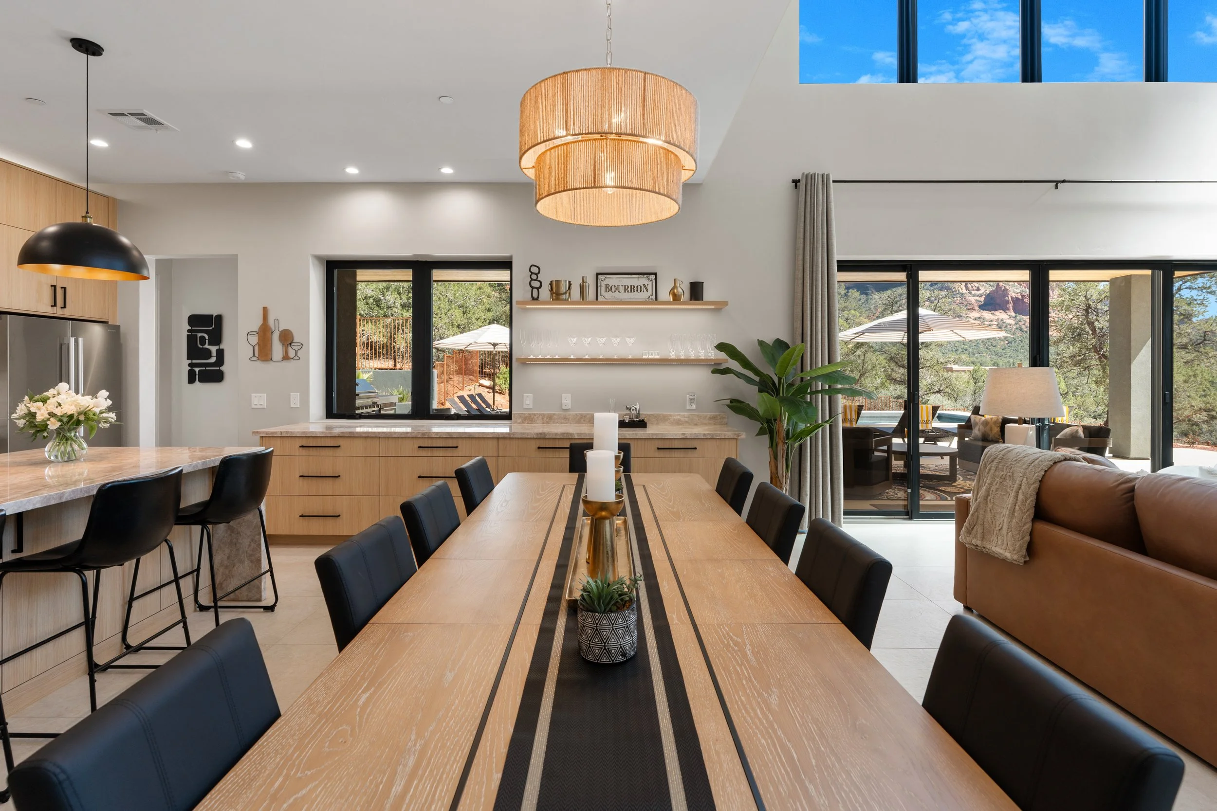 019-Dining Area.jpg