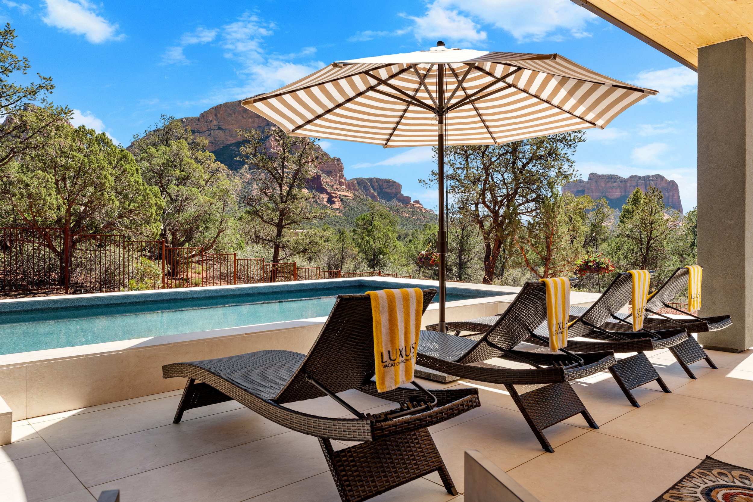 076-Patio Pool.jpg