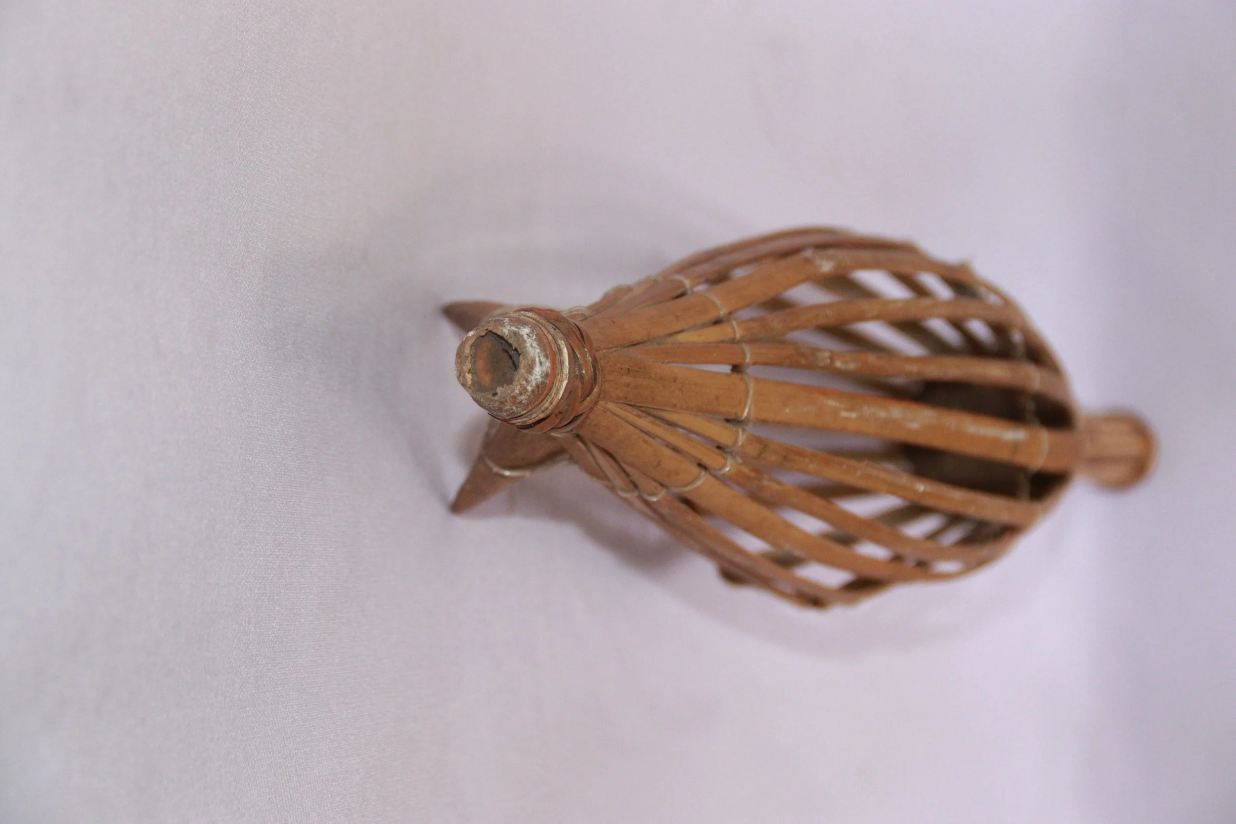 archive number: r-2-003
object reference: Maimai Bubu
origin: Banda 
date: - 
notes: A traditional harvesting tool used by the Bandanese people to harvest nutmeg, walnuts, and cloves. Today, the Maimai is one of Banda's most iconic items.