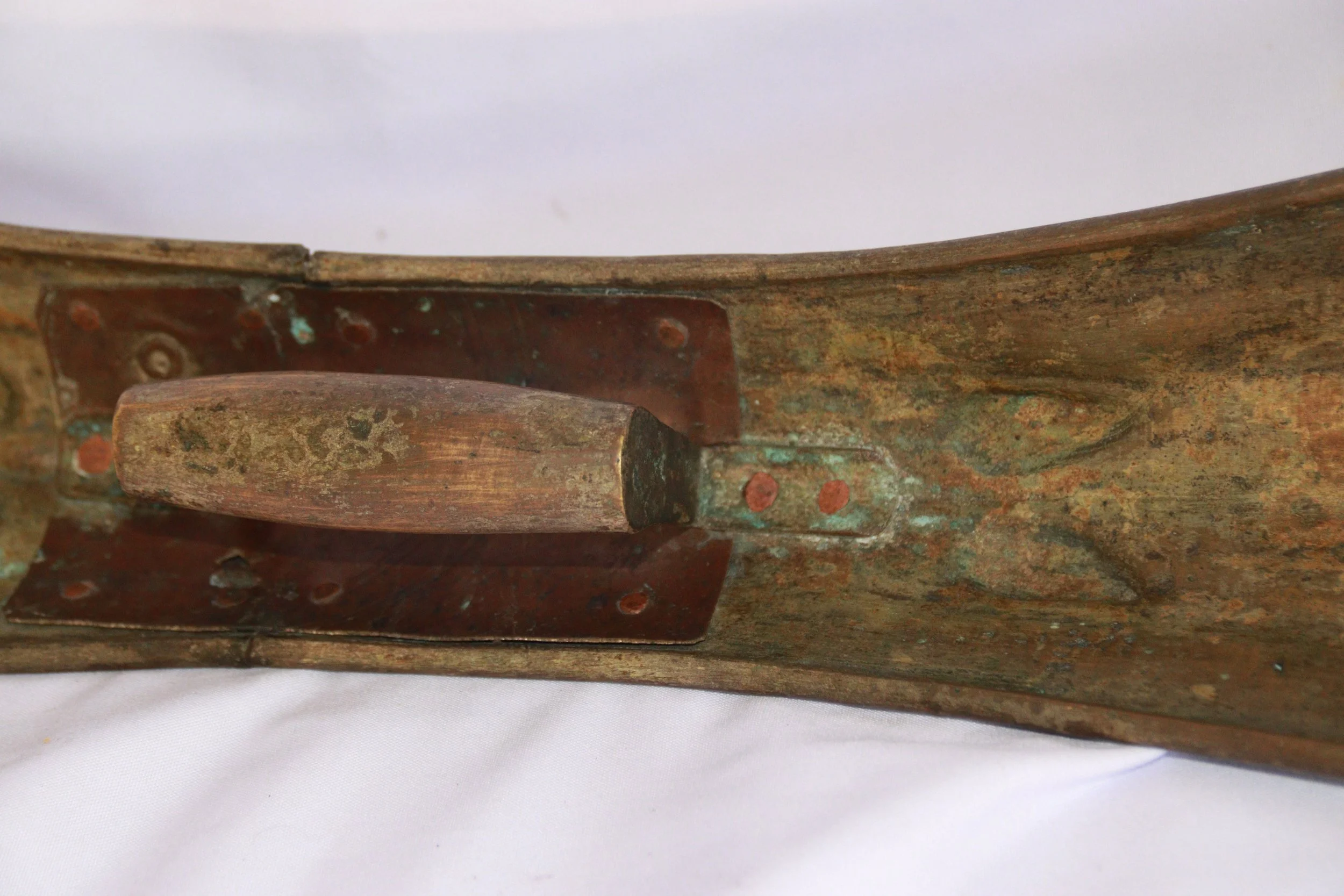 archive number: r-6-013
object reference: 
Bandanese Salawaku
origin: Banda
date: -
notes: Salawaku are traditional shields and a central component of Banda's customary attire. They were once used in tribal warfare, but now function mostly as ritual 