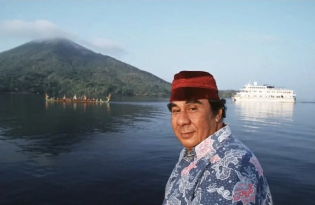 archive number: r-4-014
object reference: 
Des Alwi portrait
origin: Banda
date: -
notes: -