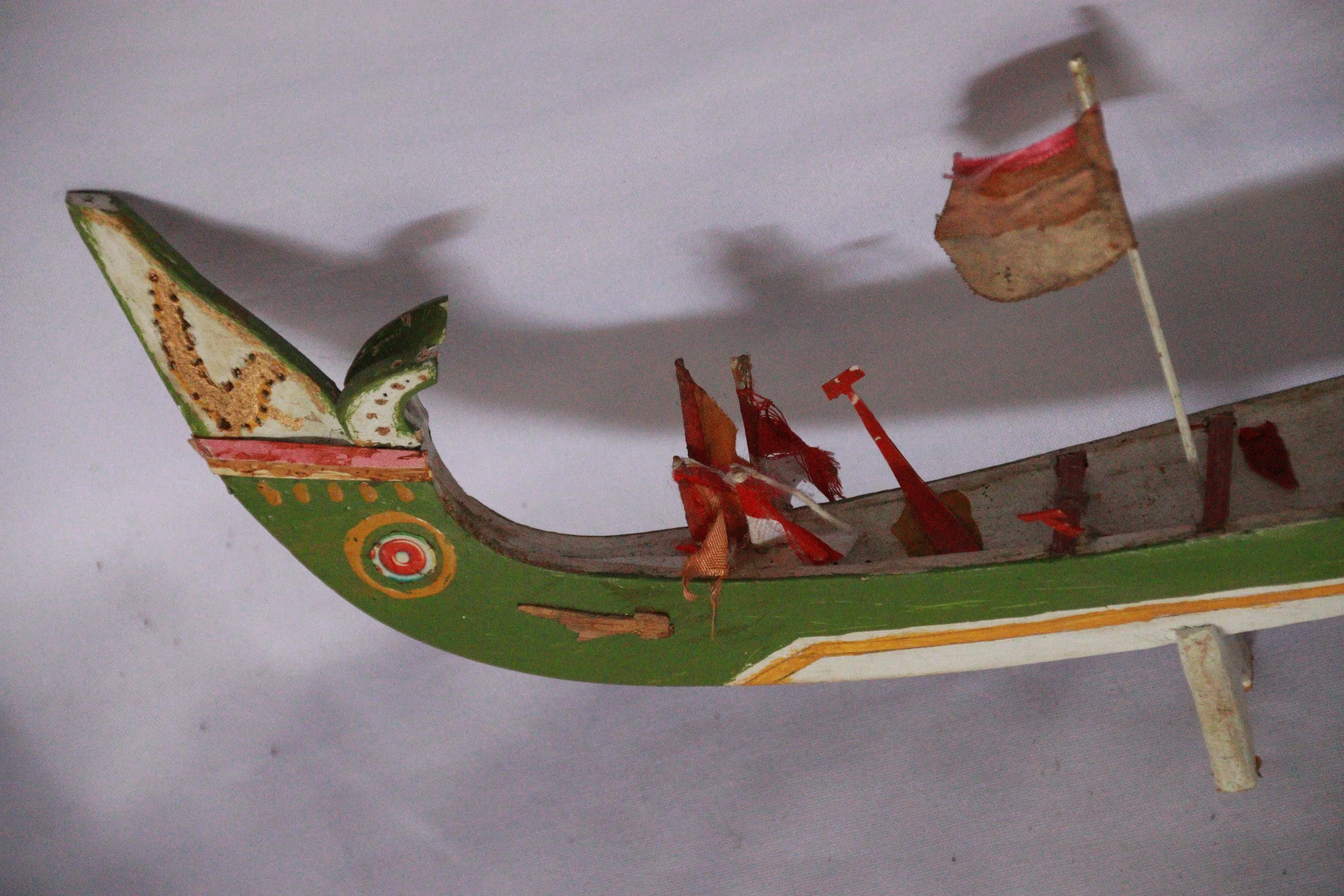 archive number: r-6-006
object reference: 
Belang Kampung Adat ____ Model
origin: Banda
date: 
notes: Belang are customary rowing boats used for centuries in Banda for a range of purposes, including naval warfare, ritual, racing and cultural events. 