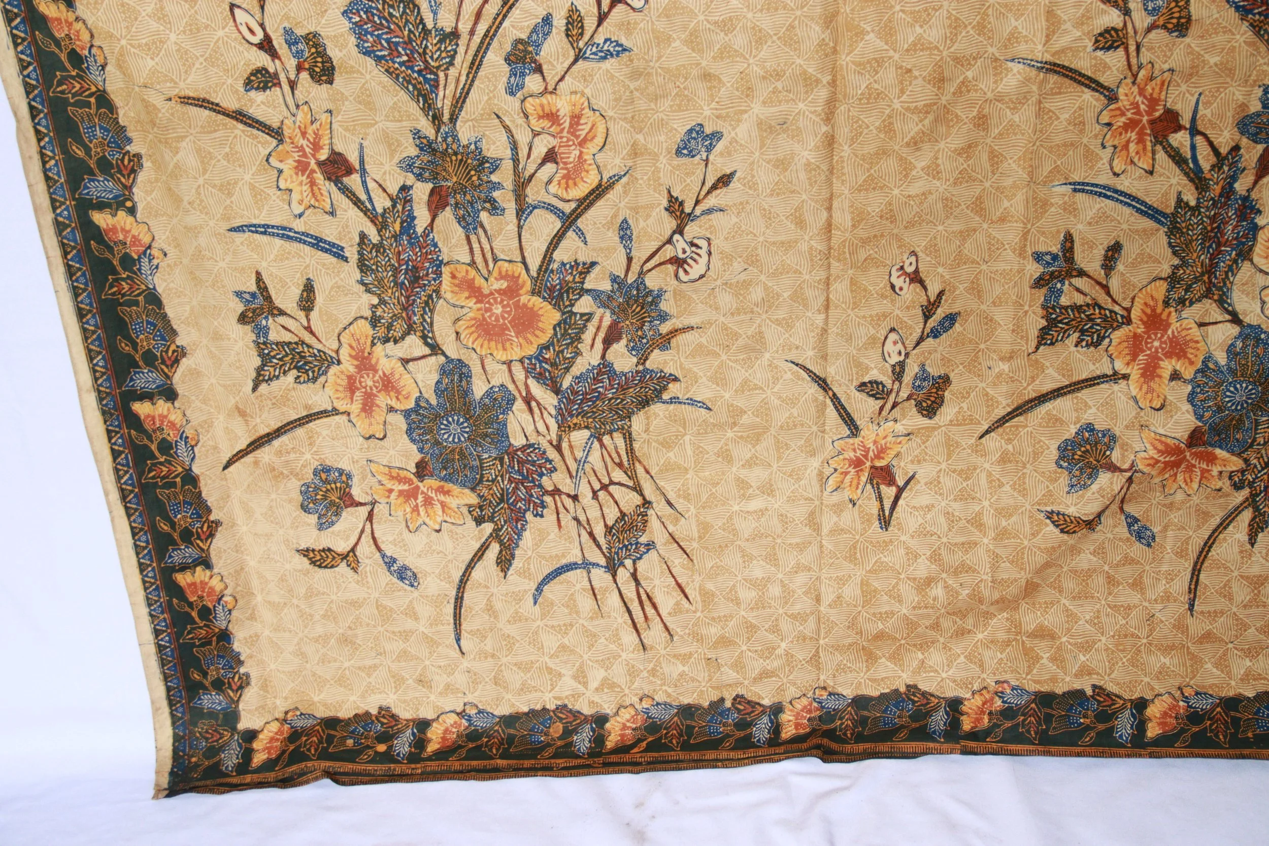 archive number: r-2-012
object reference: 
Lasem Batik
origin: Java
date: 1900s
notes: Although this specific piece was created in the 19th century, similar batik cloth was often used as a barter item by traders from peoples across the Indonesian arc