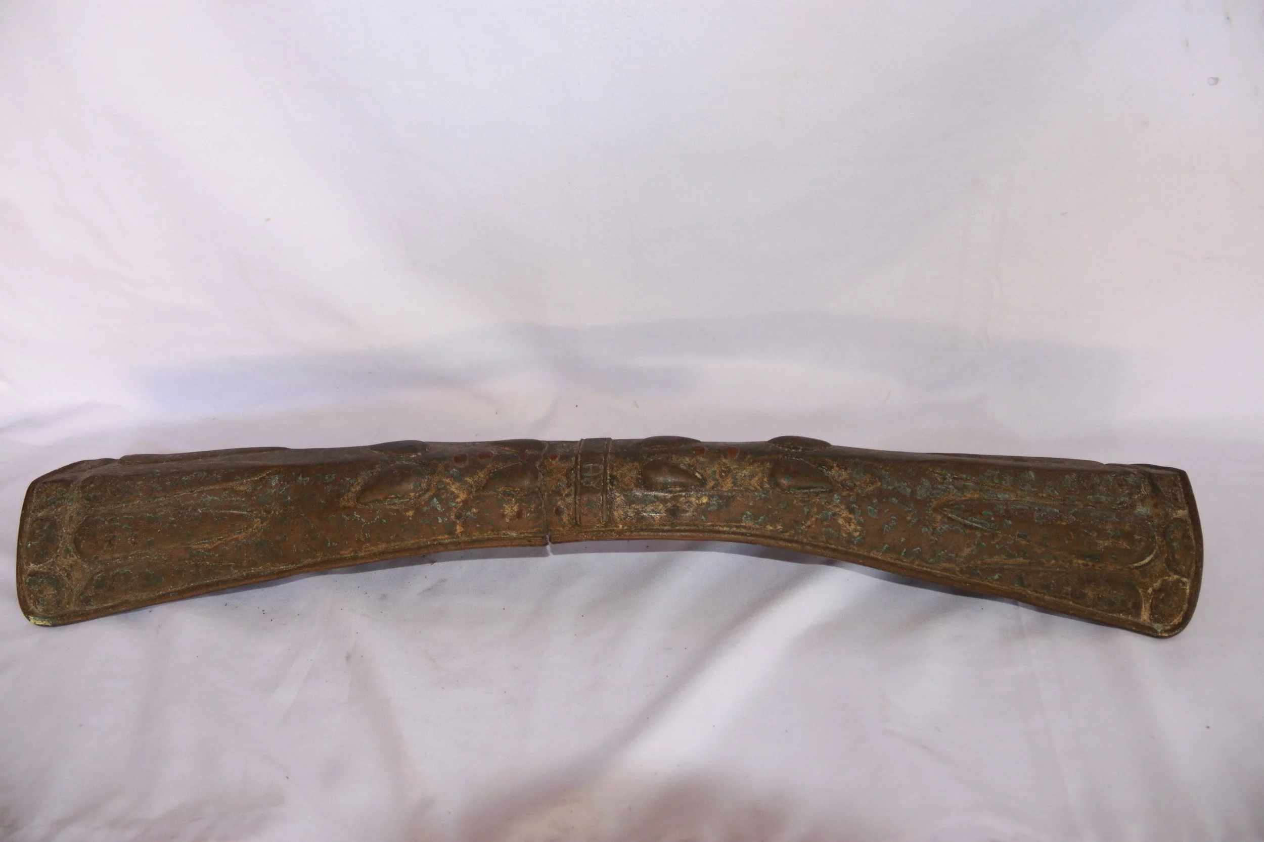 archive number: r-6-013
object reference: 
Bandanese Salawaku
origin: Banda
date: -
notes: Salawaku are traditional shields and a central component of Banda's customary attire. They were once used in tribal warfare, but now function mostly as ritual 