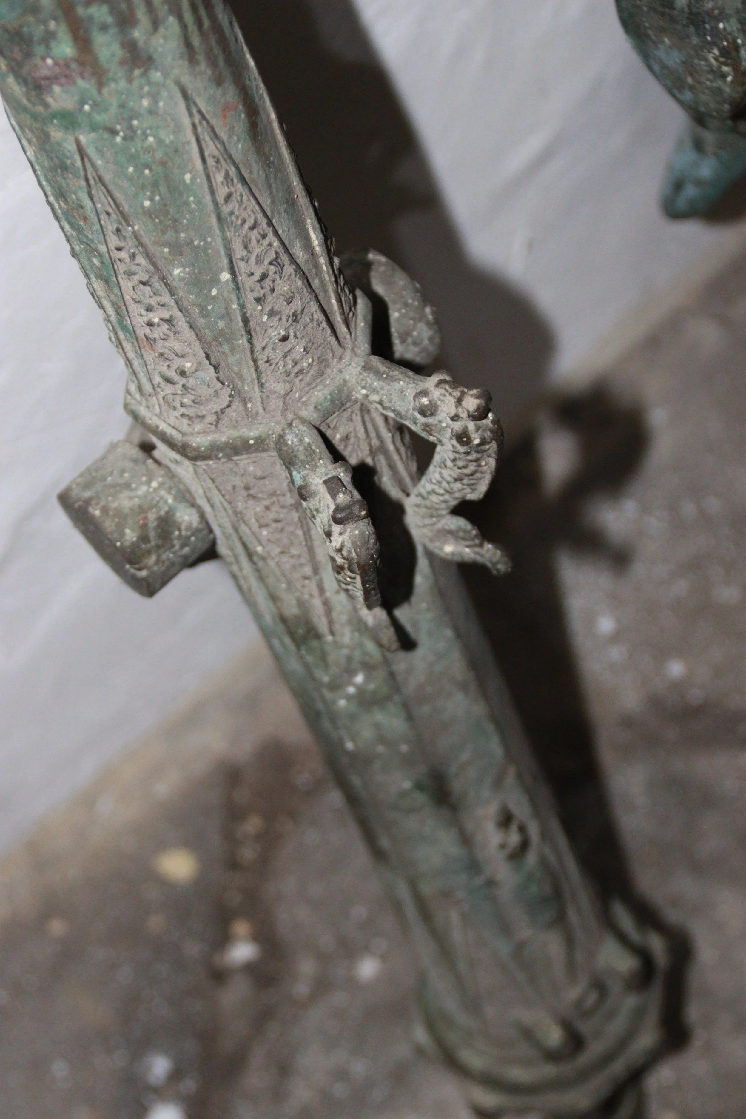 archive number: r-3-016e
object reference: 
Lentaka (Sultanate Style)
origin: Colonial Southeast Asia
date: -
notes: The ornamentation on this lantaka is common across many maritime sultanates in the Malay / Moluccan world, and features a crocodile m