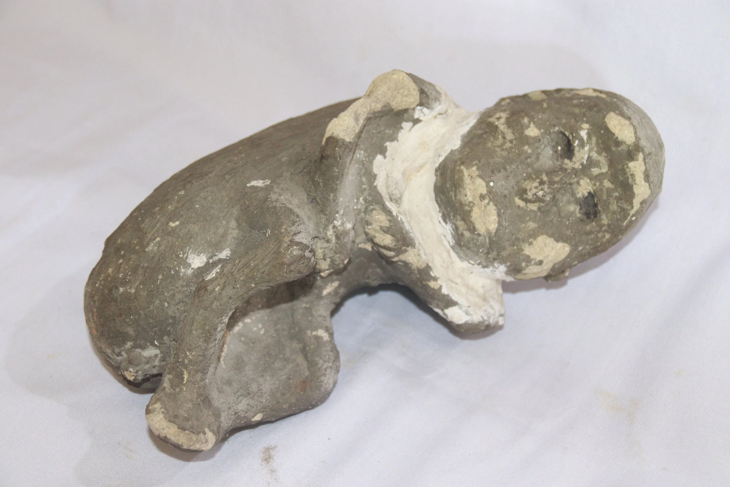 archive number: r-1-020
object reference: 
Megalithic Sculptures (assumed)
origin: Banda
date: -
notes: These statues are made of limestone, andesite, and other local rocks, made using simple tools. Because there is no definitive data on these statue