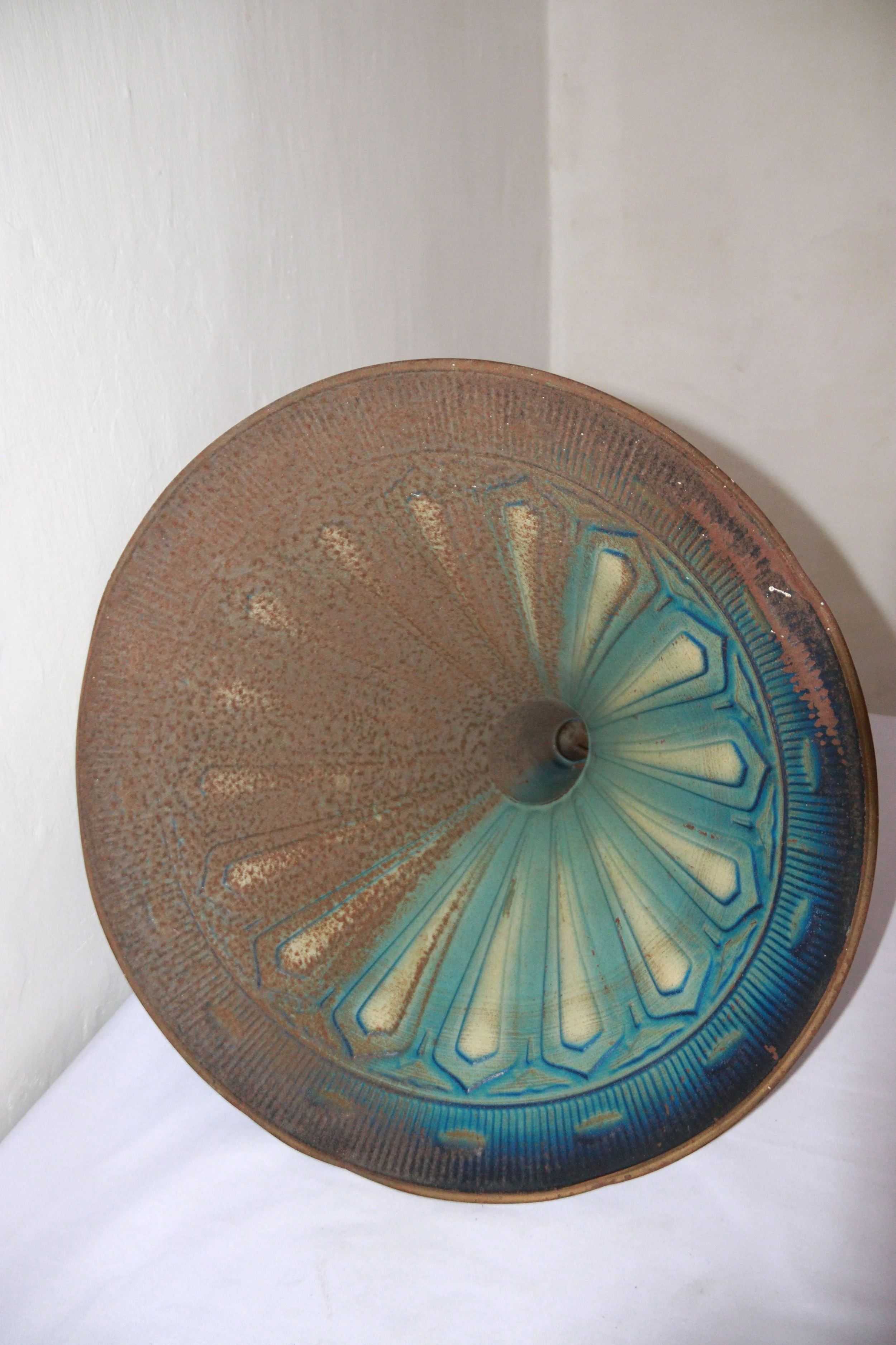 archive number: r-5-002
object reference: 
Record Player
origin: -
date: -
notes: This record player is displayed to symbolise Sutan Syahrir, who was famous for his love of music and entertaining local people during his exile in Banda