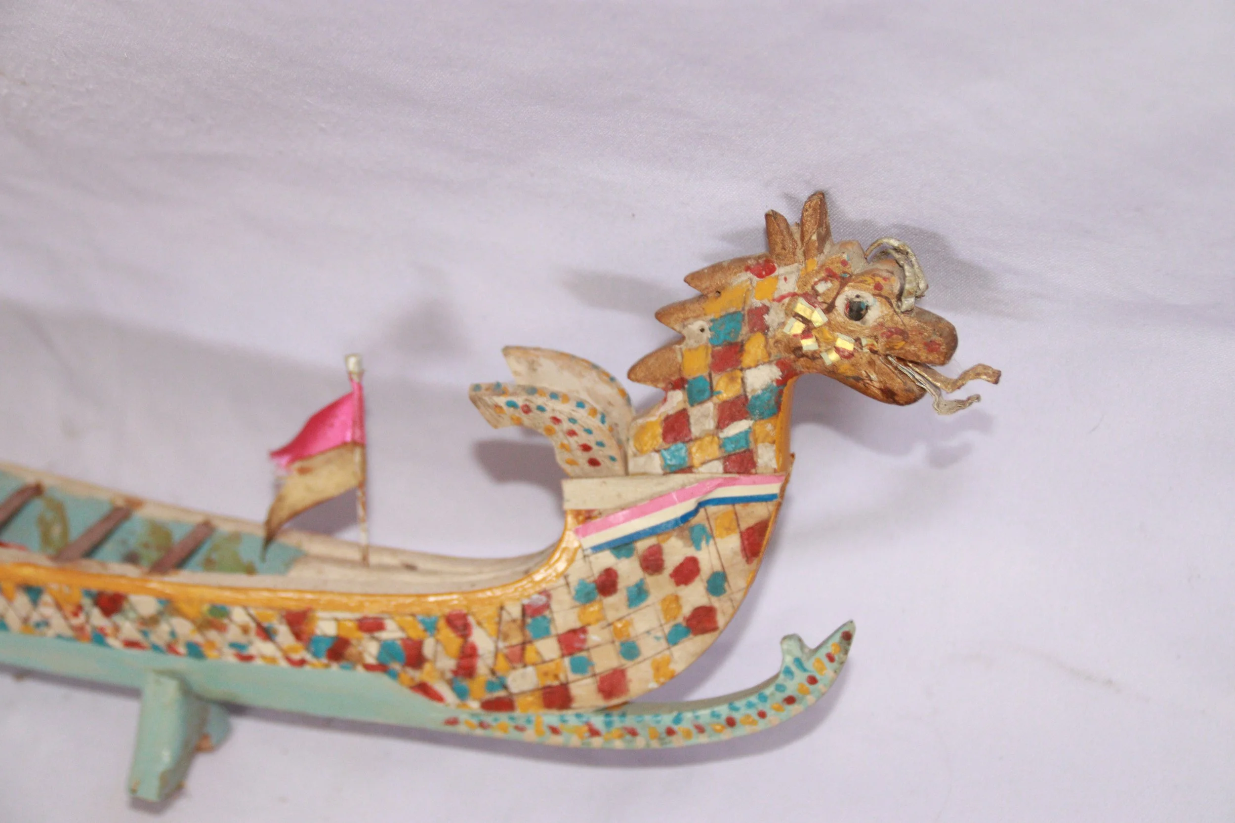 archive number: r-6-001
object reference: 
Belang Kampung Adat Ratu Model
origin: Banda
date: 
notes: Belang are customary rowing boats used for centuries in Banda for a range of purposes, including naval warfare, ritual, racing and cultural events. 