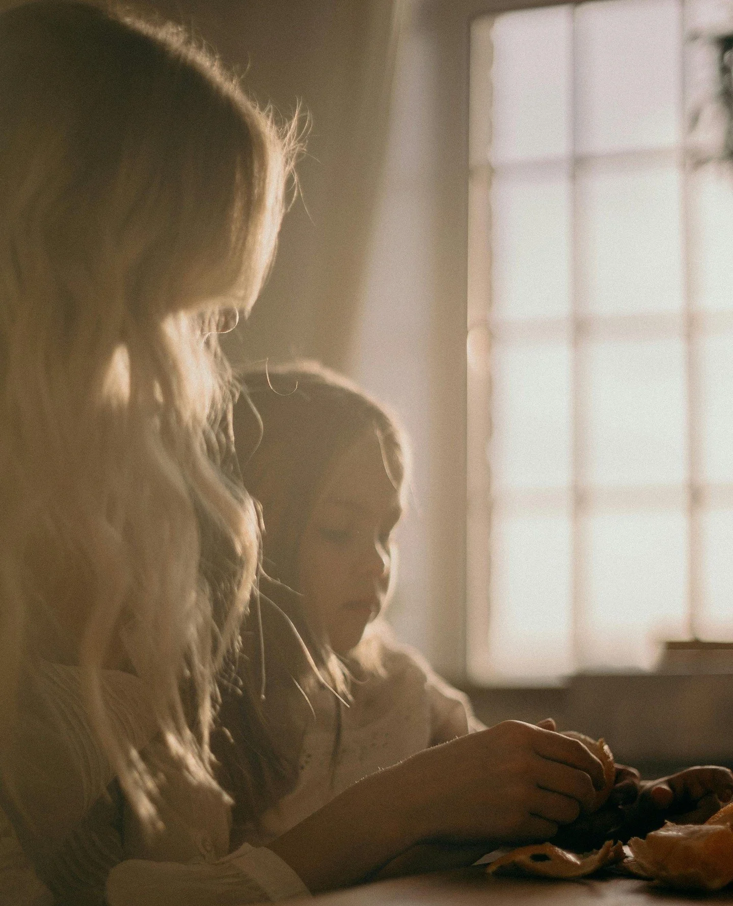 Sometimes children don&rsquo;t have the words to explain what they&rsquo;re feeling. 💛⁠
⁠
Big emotions, anxiety, behavioural changes, struggles at school, family transitions, or difficulty with friendships can all be signs a child might benefit from