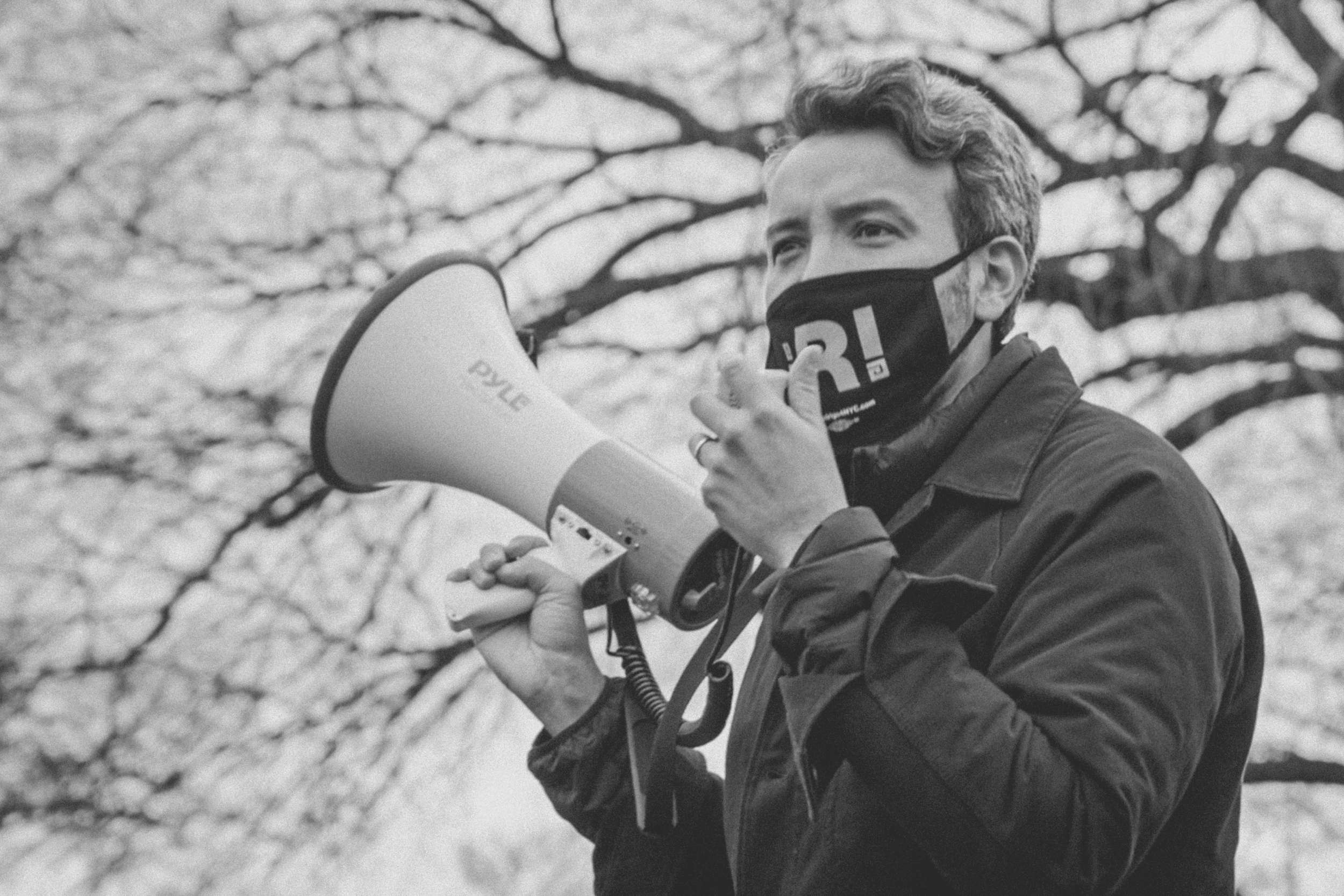 Rodrigo Camarena B&W-GM 3X2.png