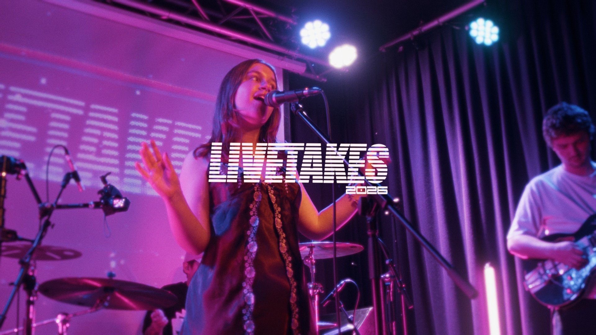Elianie - "Apathetic" (Live at The Bird)