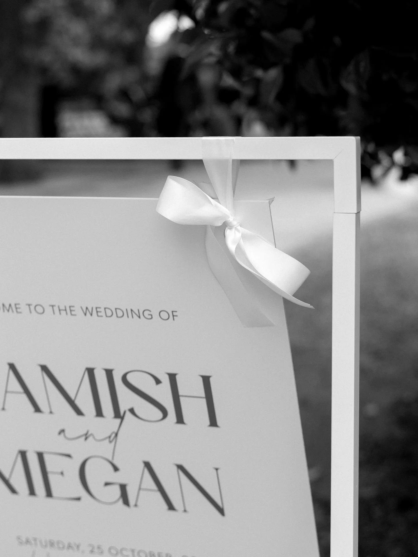Functional, refined signage for Megan &amp; Hamish ✨

📸 @paulgolbachphotography 

Dolly and Moo have Feb&ndash;April dates still available (and late Jan if you&rsquo;re quick 👀) 

Last minute? Say less&hellip; I&rsquo;ve got you 💌

🏷️ #weddingsig