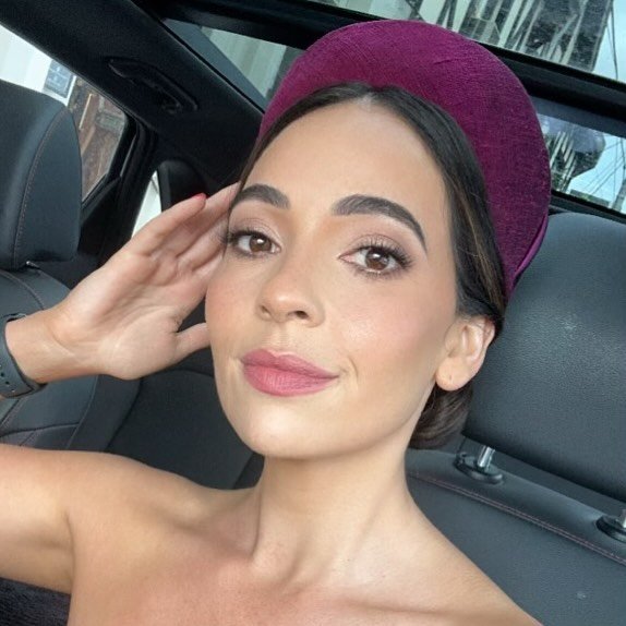 Makeup for stunning @laycevocale for Oaks Day 🤍 

#melbournemakeupartist #makeupartist #internationalmakeupartist #oaksday #bridalmakeupartist