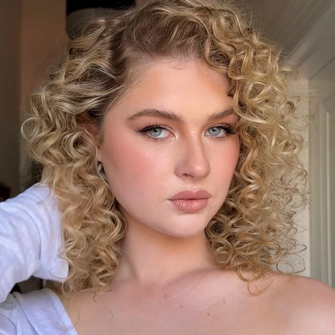 Beauty @katherinegerraty 🤍 #makeup by me #hair by @fransantacruz.bridal 

#melbournemakeupartist #melbournebridalmakeupartist #makeupartist #makeupinspo #softglam #trendingmakeup #bridalmakeup