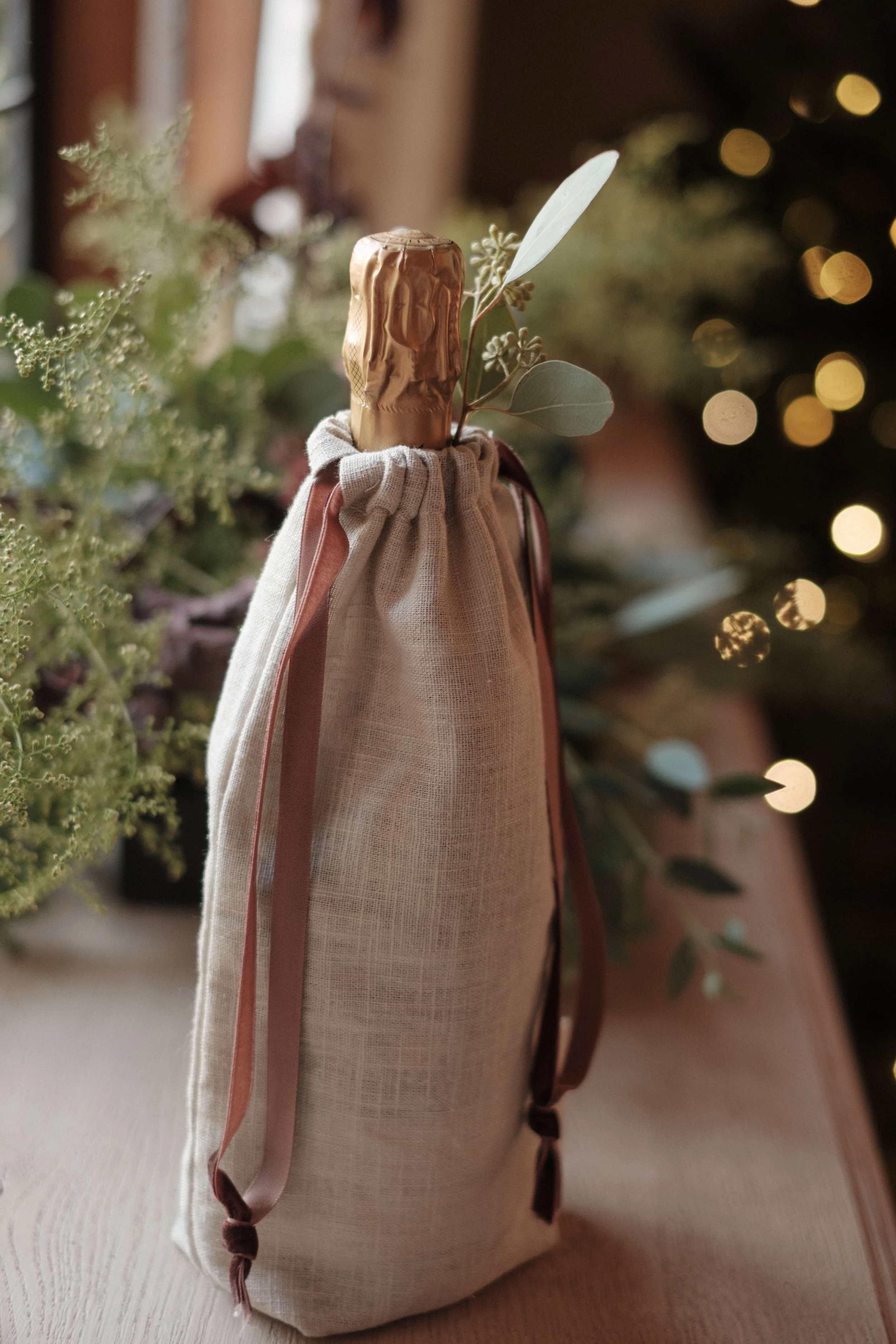 linen-bottle-bag-close.jpg