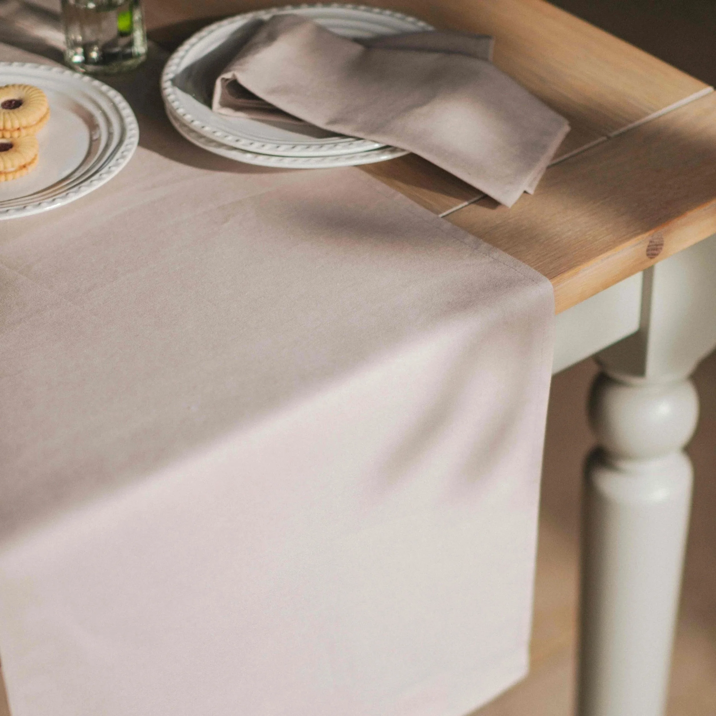 ash-rose-linen-table-runner-side.jpg