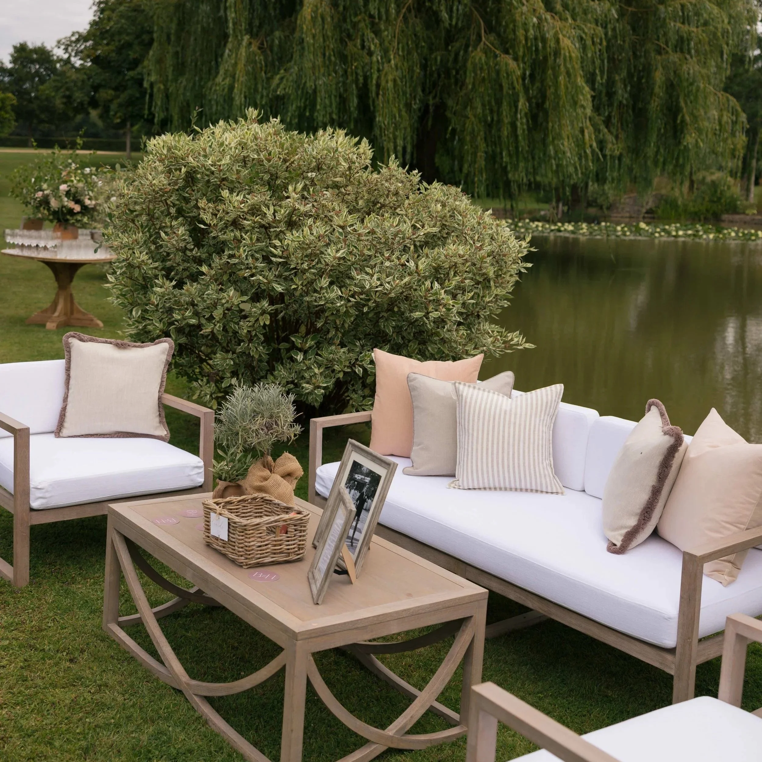 wedding-cushions-2.jpg (Copy) (Copy)