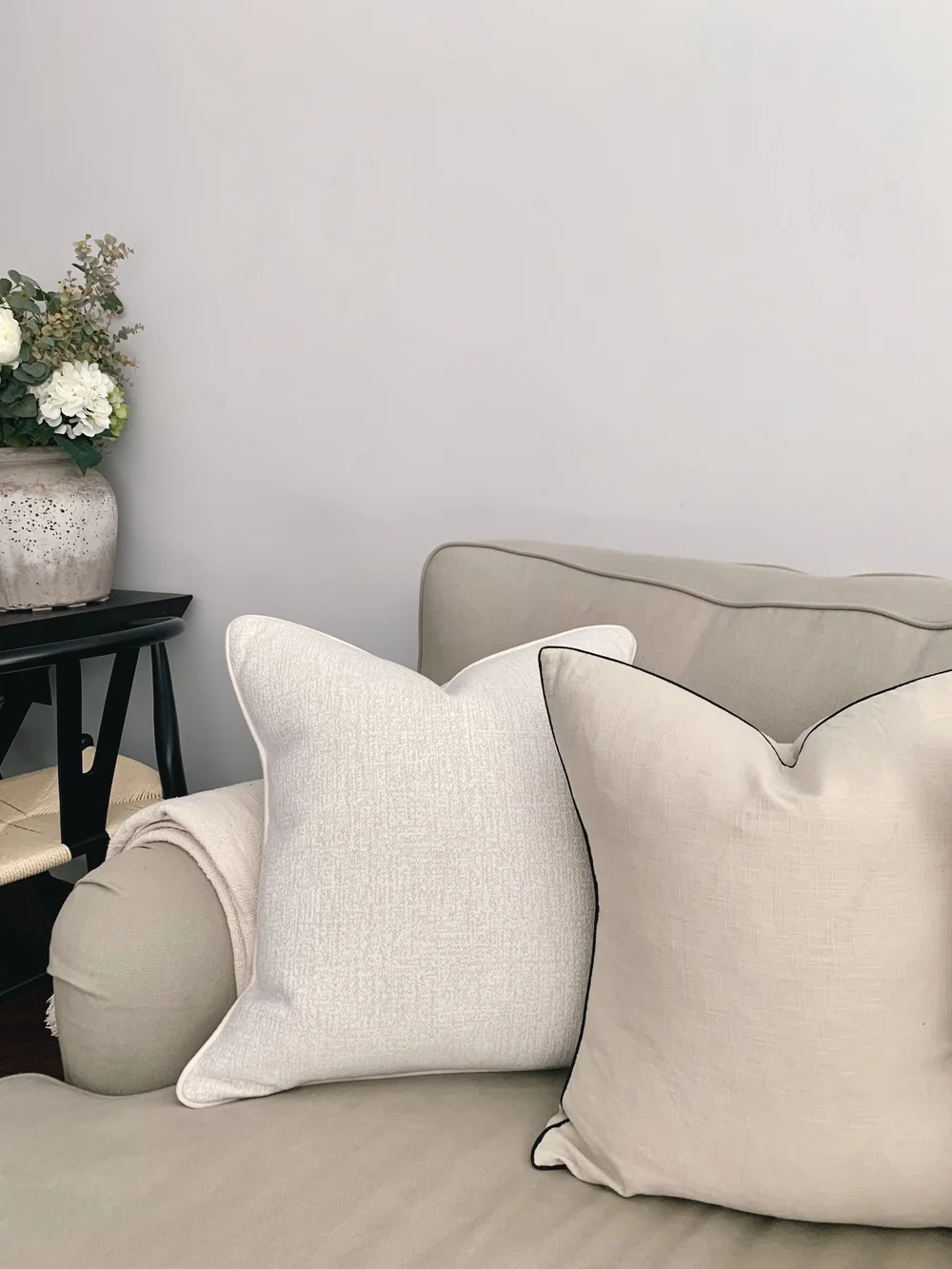 Cushion in heavy 600g linen ideal for sofa - Craie (4 sizes)