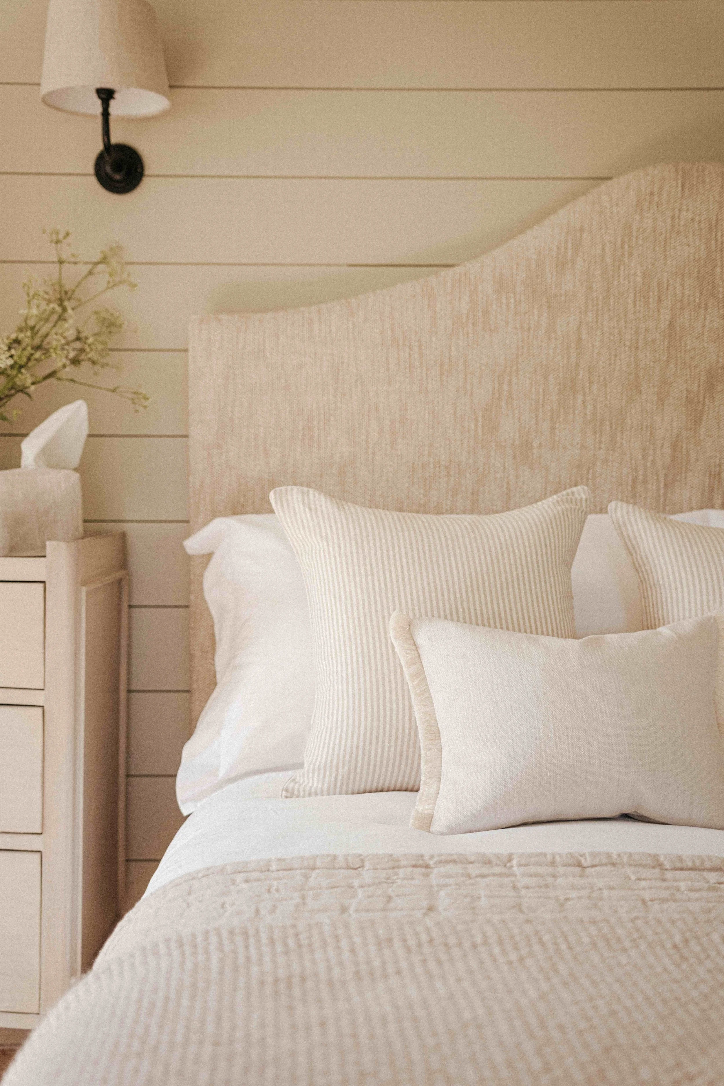natural-linen-cushion-combination-close.jpeg