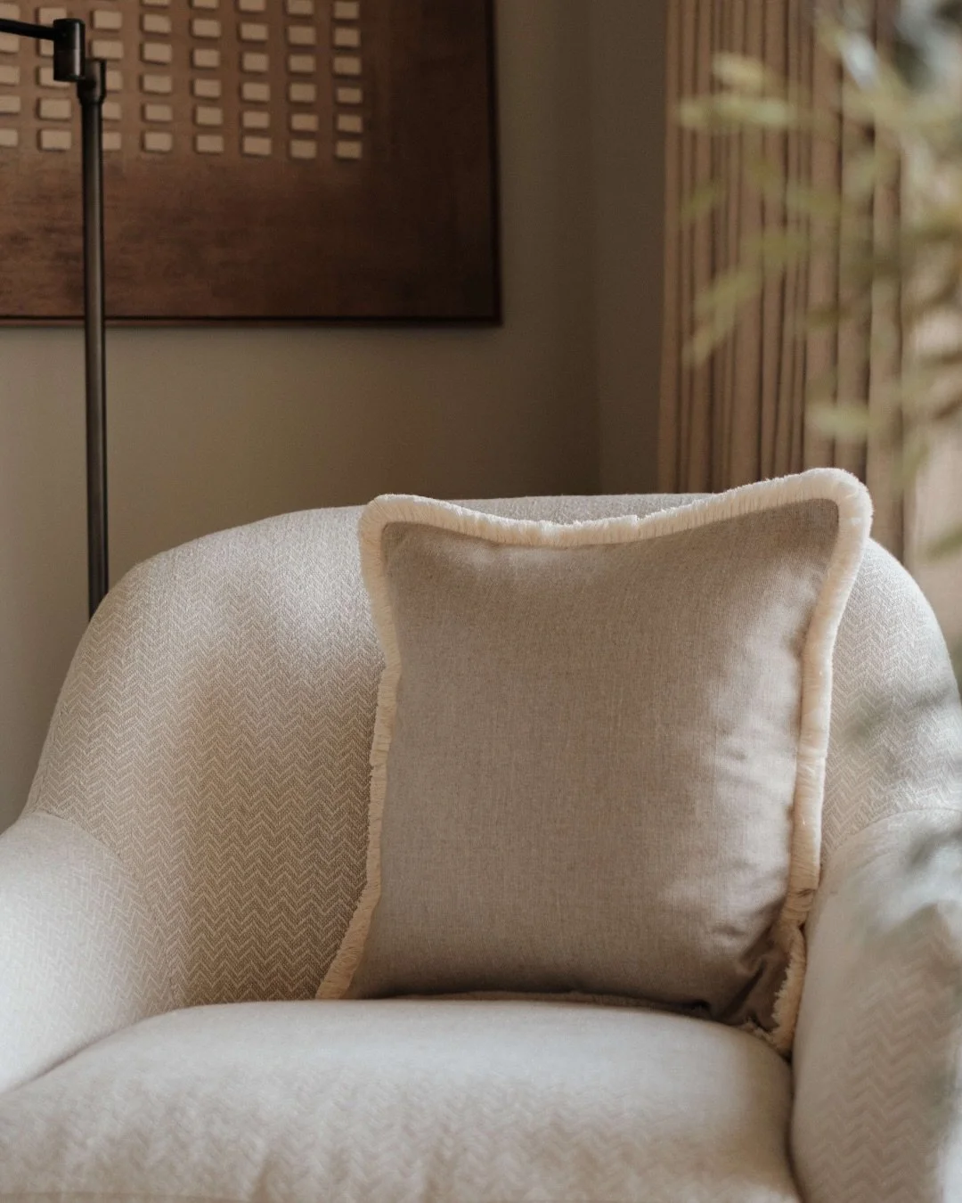 Textures &amp; tones 🤎
A considered mix of soft neutrals, tactile fabrics and delicate stripes. Layered together to bring warmth, depth and a little everyday luxury to your home.

Cushions | Linen Cushions | Handmade Cushions | Luxury Cushions | Tex