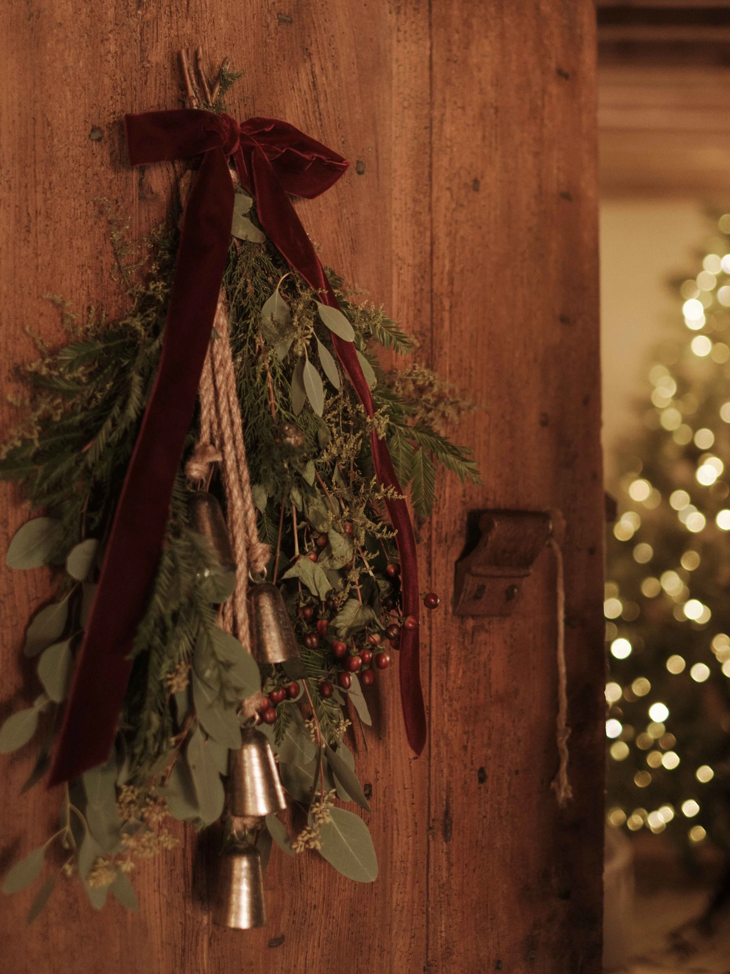A closer look at our beautiful new antique brass Christmas collection, full of vintage charm. I knew you guys would love these additions. What one is your favourite? 🎺 🔔 ✨ 

Christmas decorations | Antique Brass Decorations | Hanging Bells | Bells 