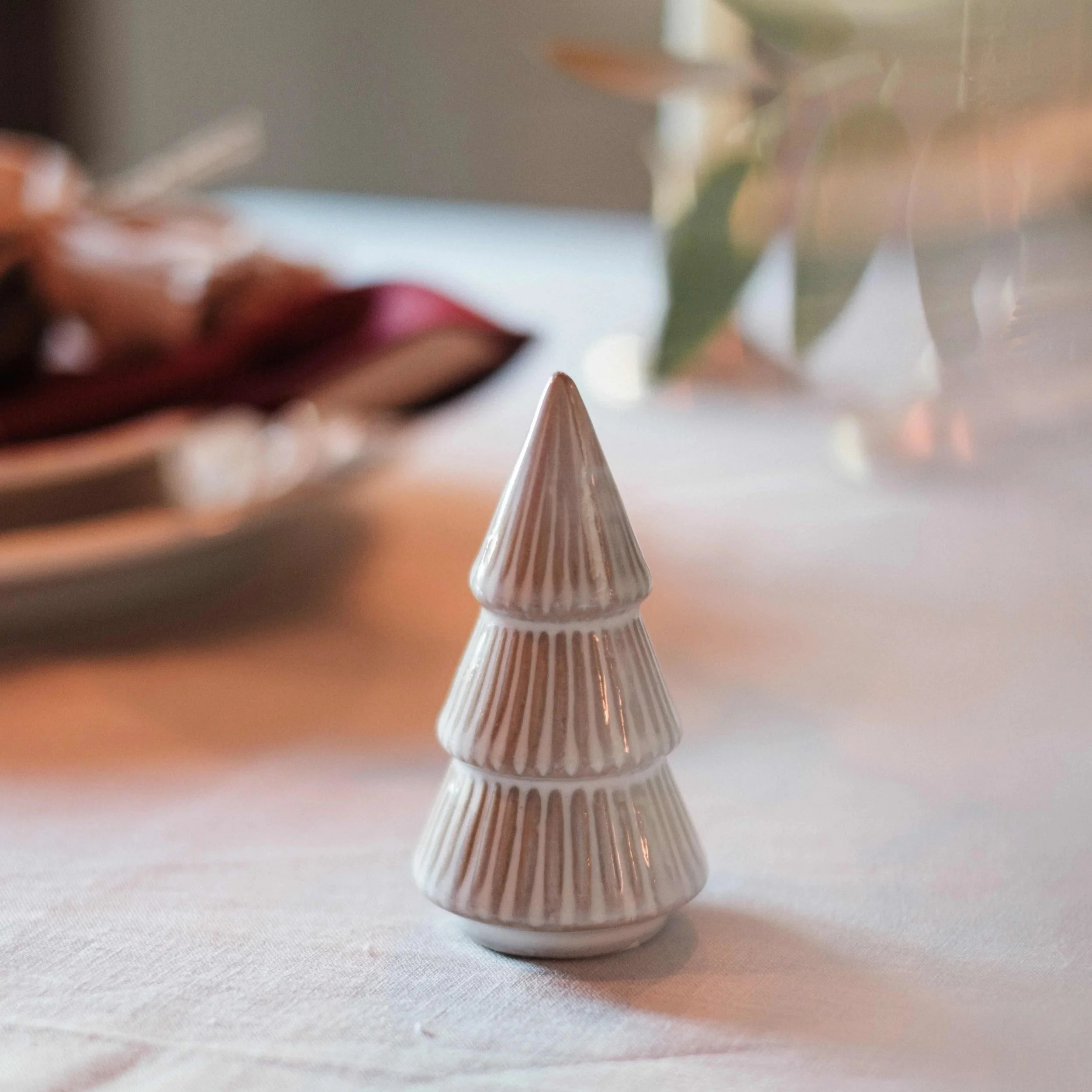 mini-ribbed-ceramic-tree.jpg