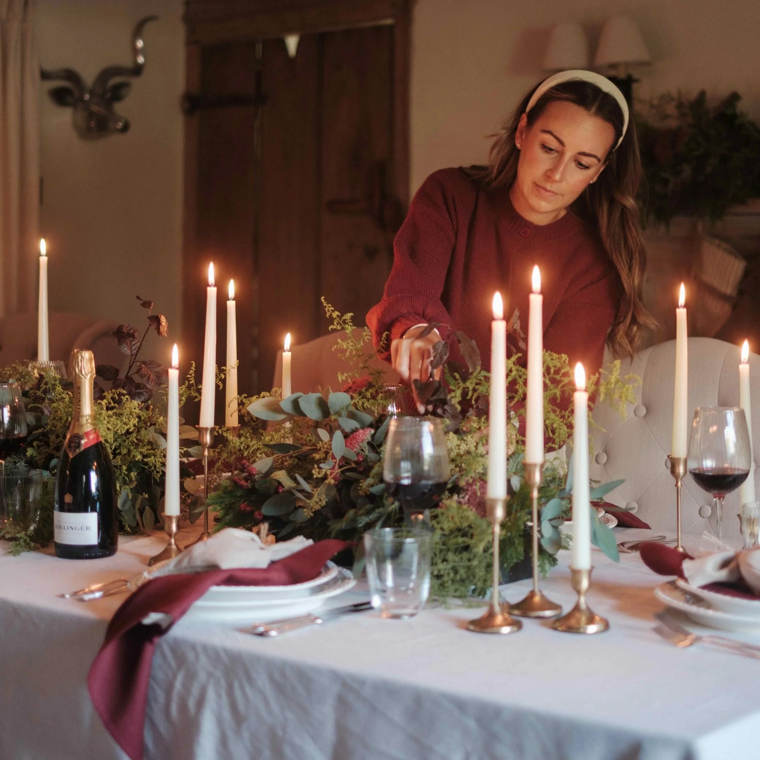 christmas-tablescape-Becca-styling-portrait.jpg