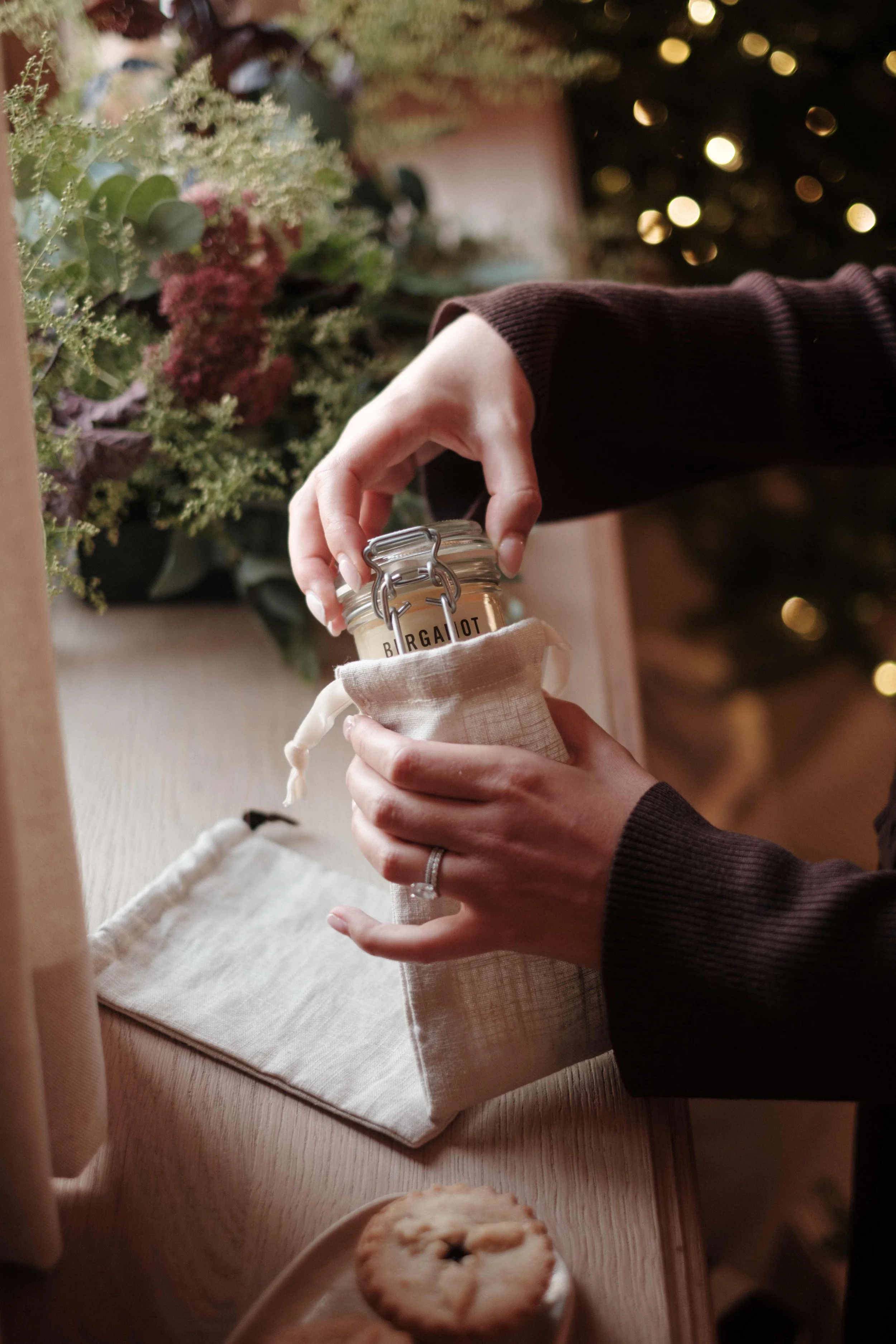 mini-linen-gift-bag.jpg