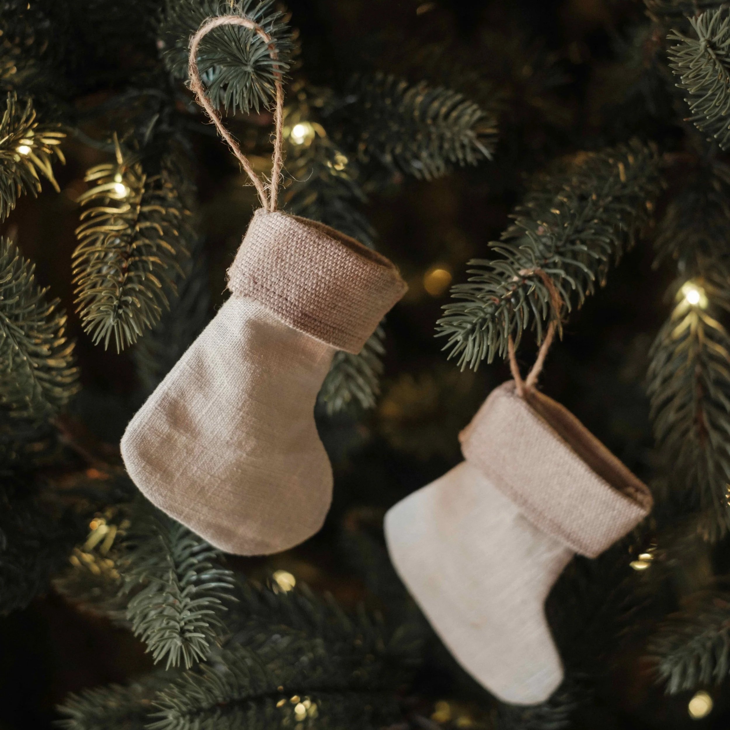 mini-linen-hanging-stockings-tree.jpg