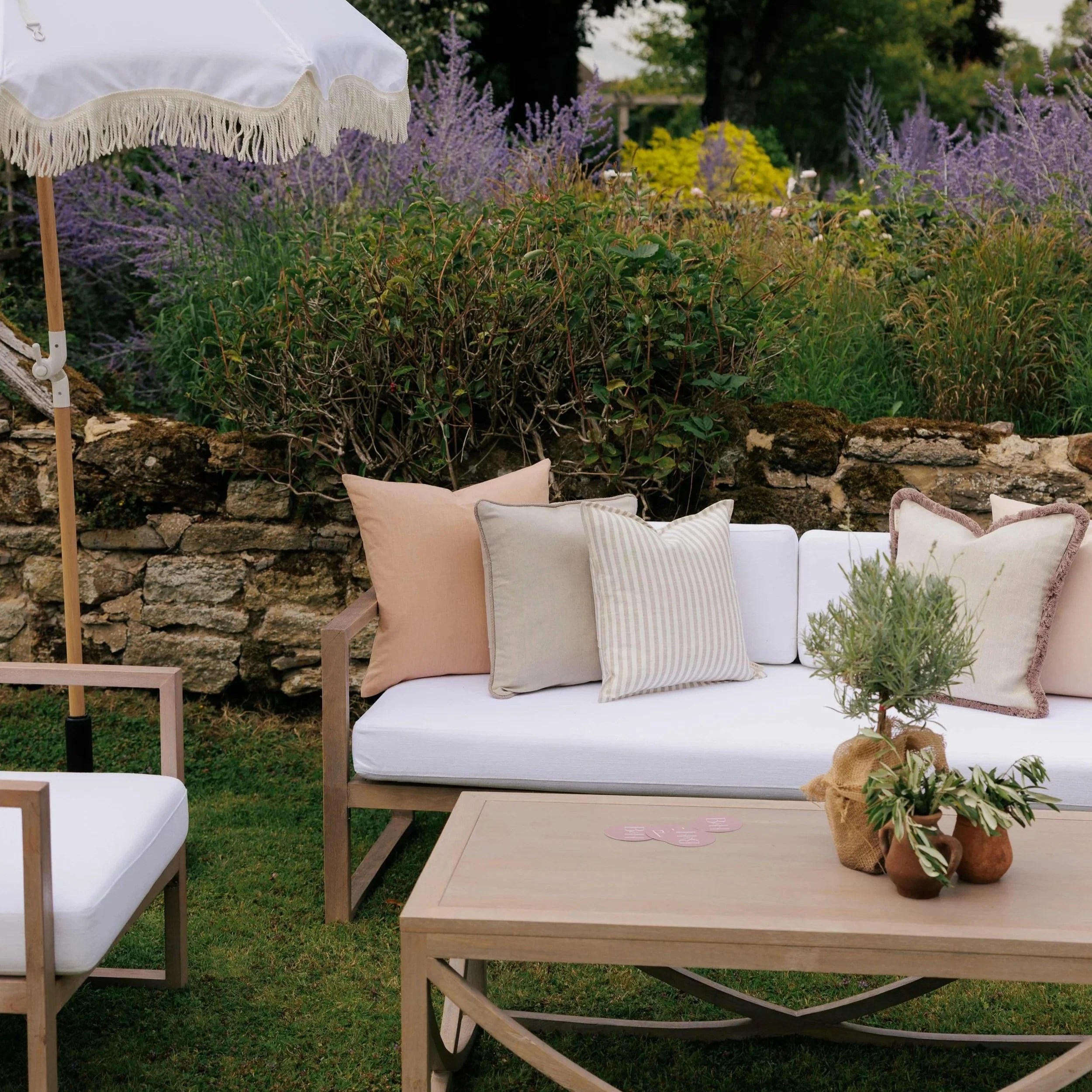 wedding-cushions.jpg (Copy) (Copy)