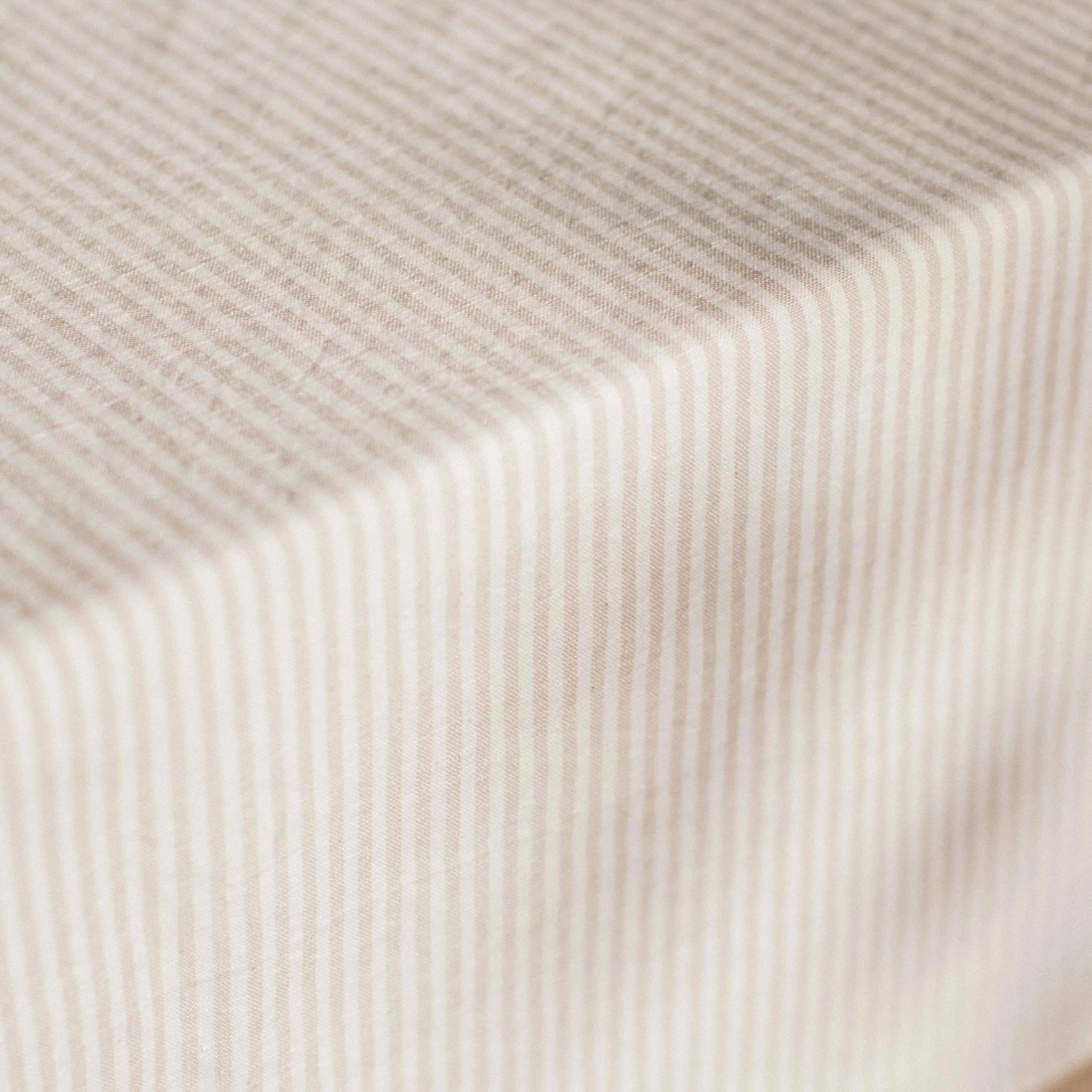 lucy-natural-striped-table-runner-close.jpg