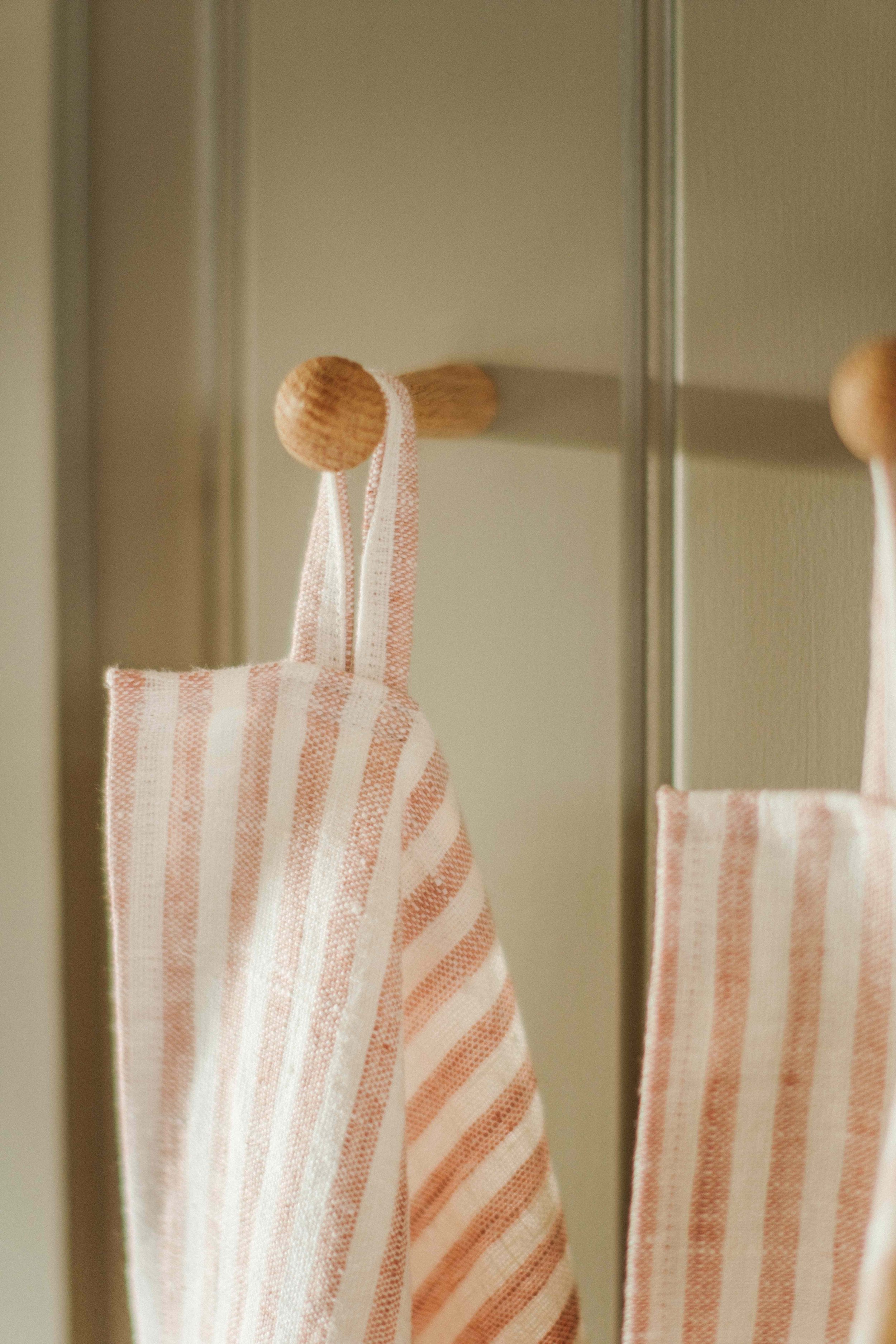 rosie-pink-striped-linen-tea-towel-detail.jpg