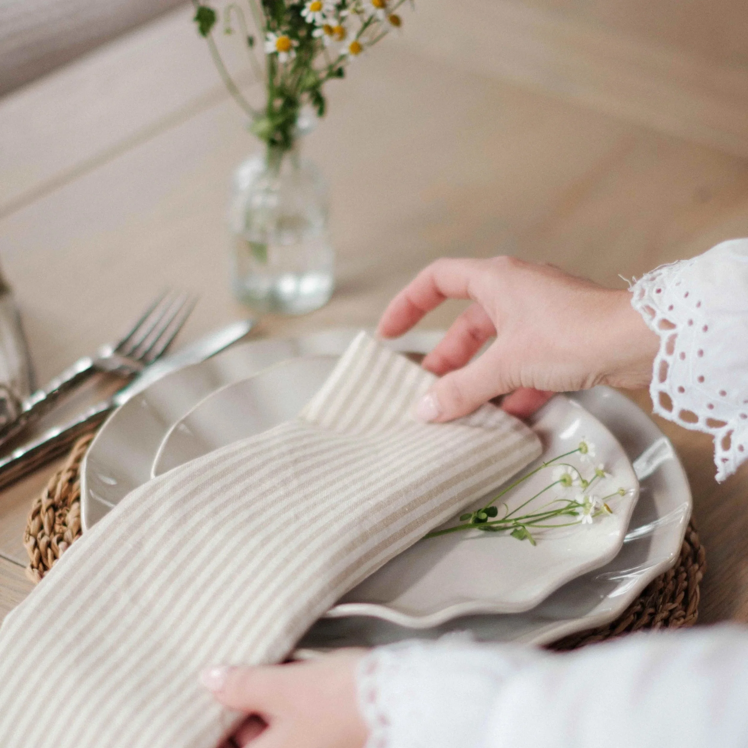 lucy-striped-linen-napkins.jpg