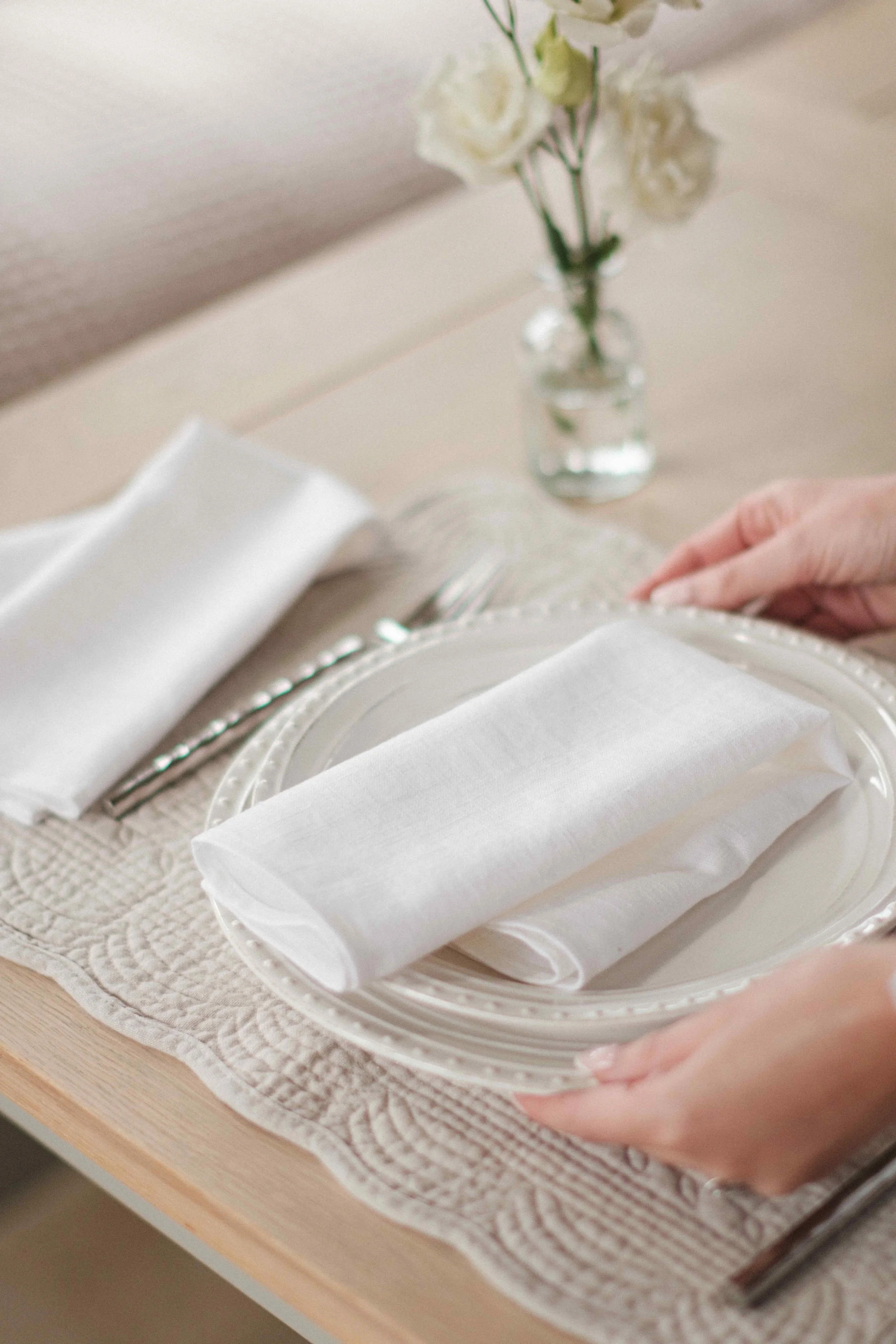 white-linen-napkins.jpeg