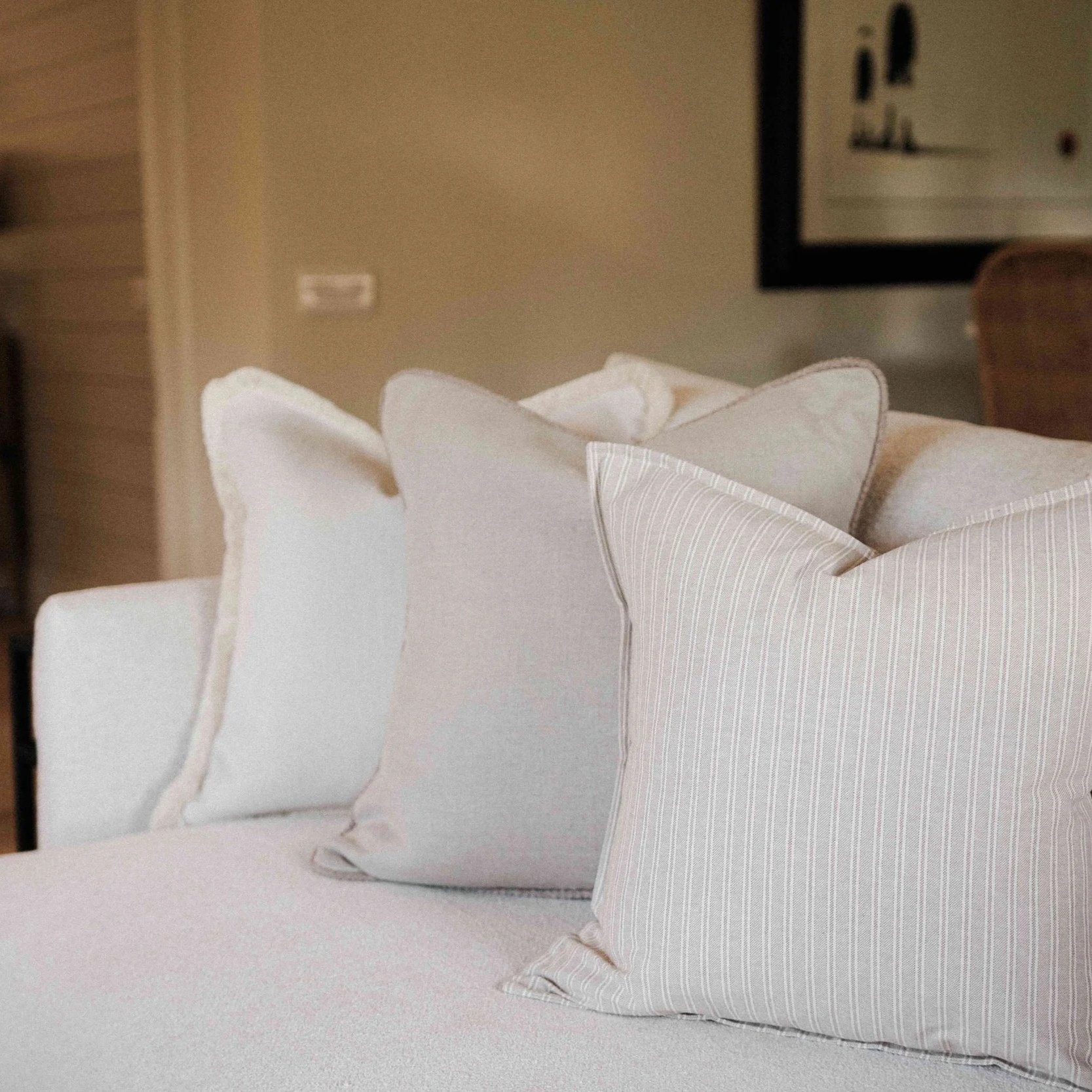 landscape-sofa-cushion-combination-natural-linen.jpg