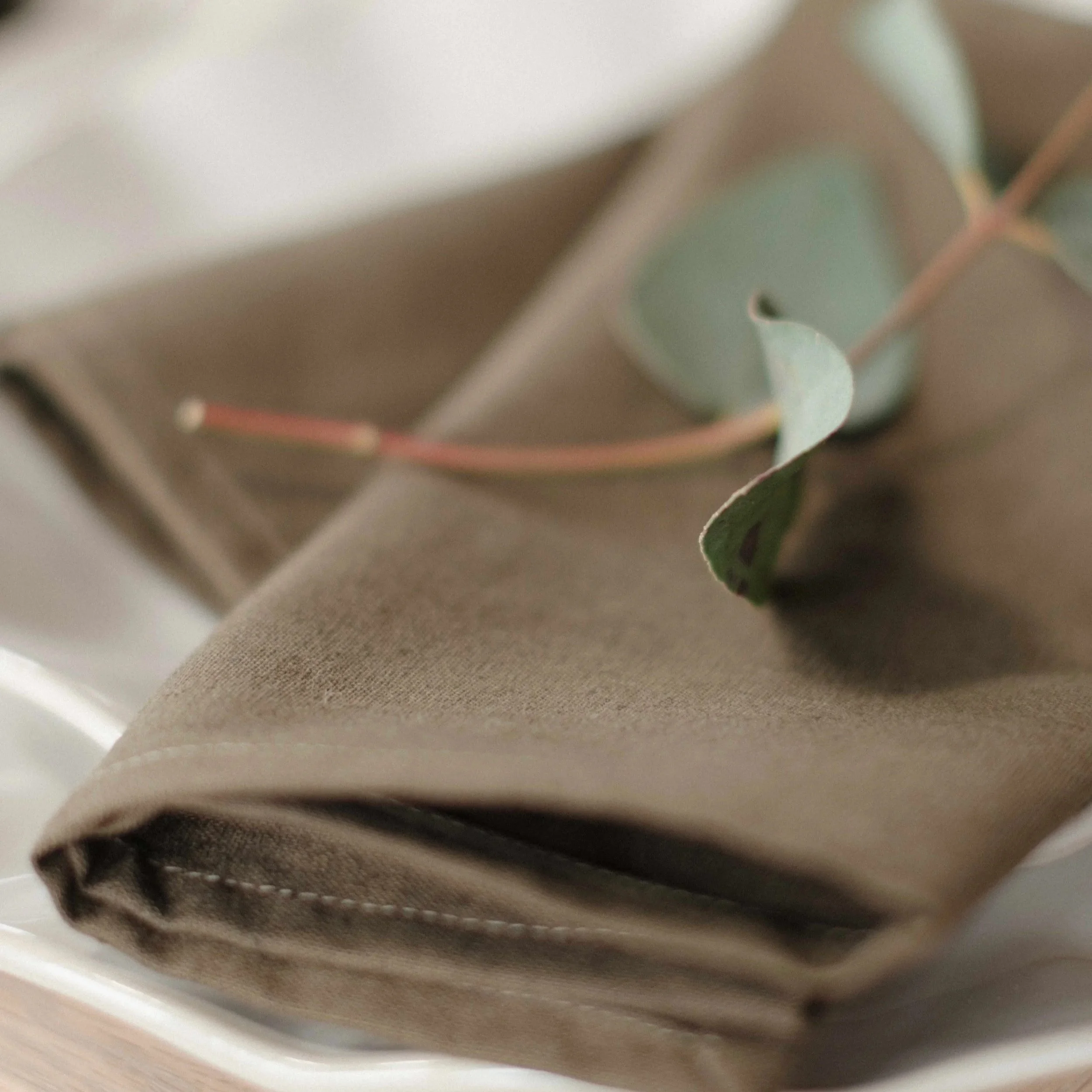 olive-linen-napkins-detail.jpg