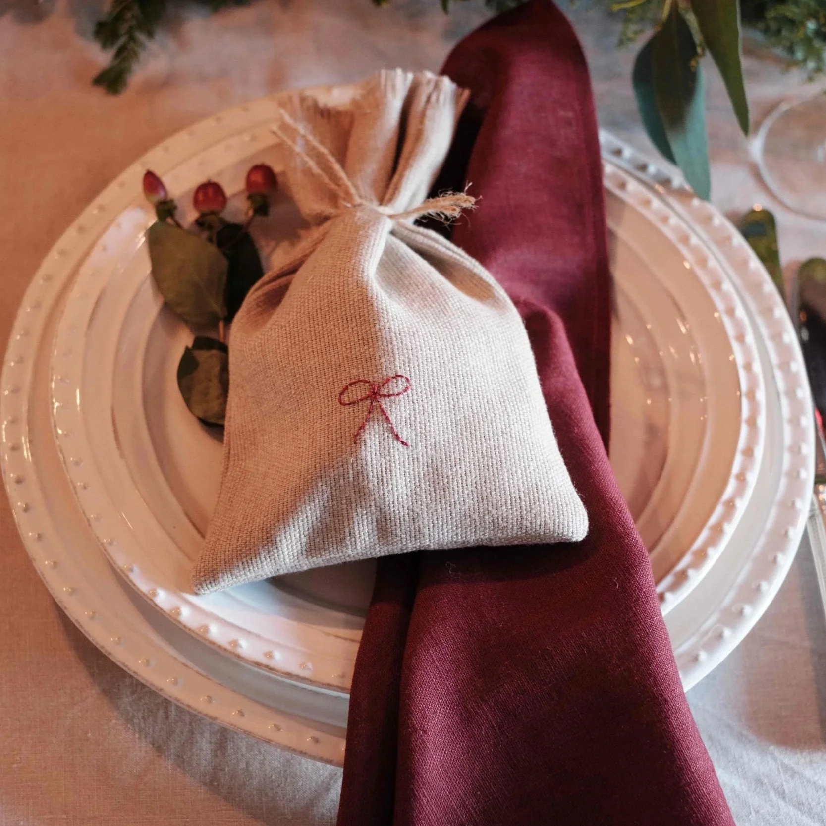 embroidered-bow-gift-bag-landscape.jpg