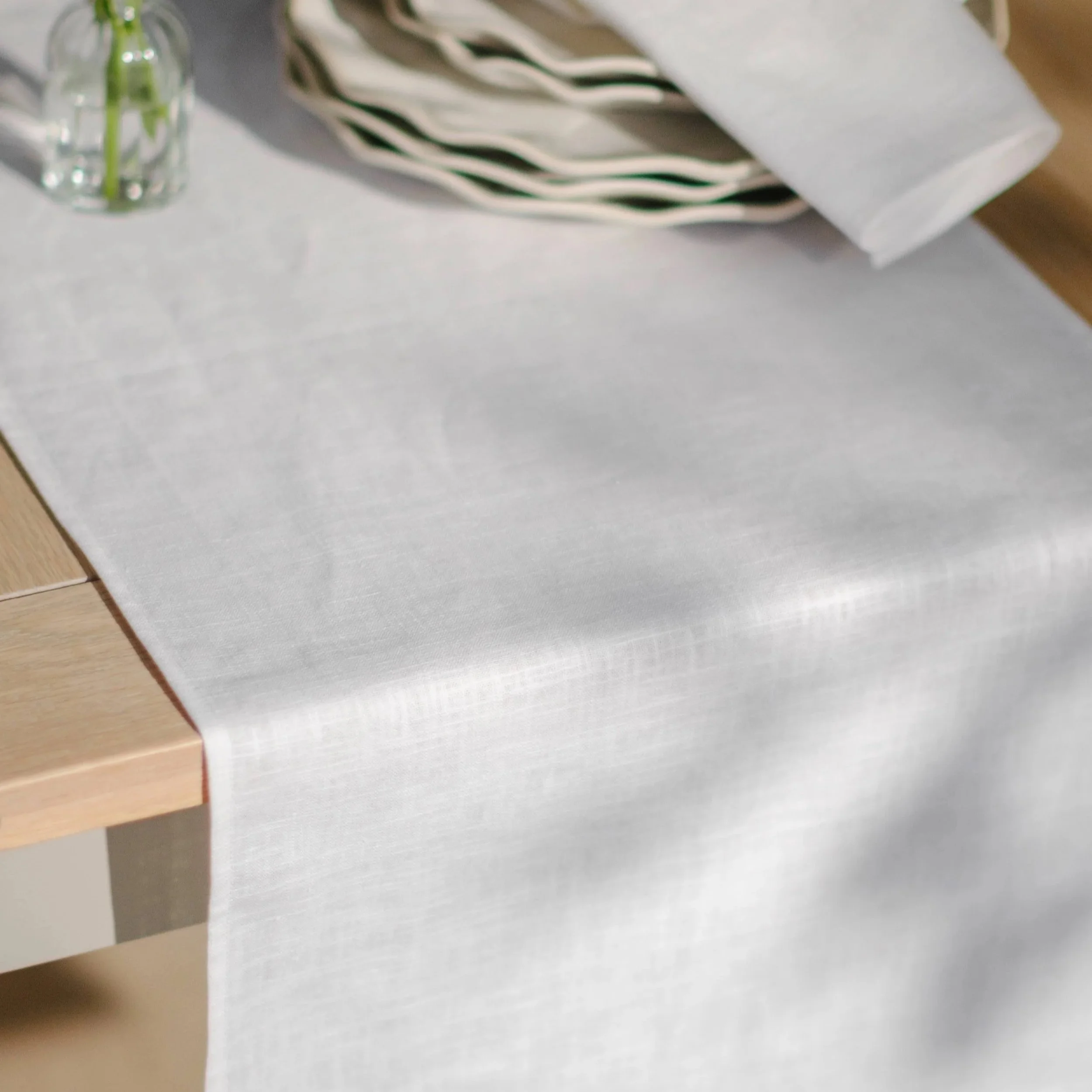 white-linen-table-runner.jpg
