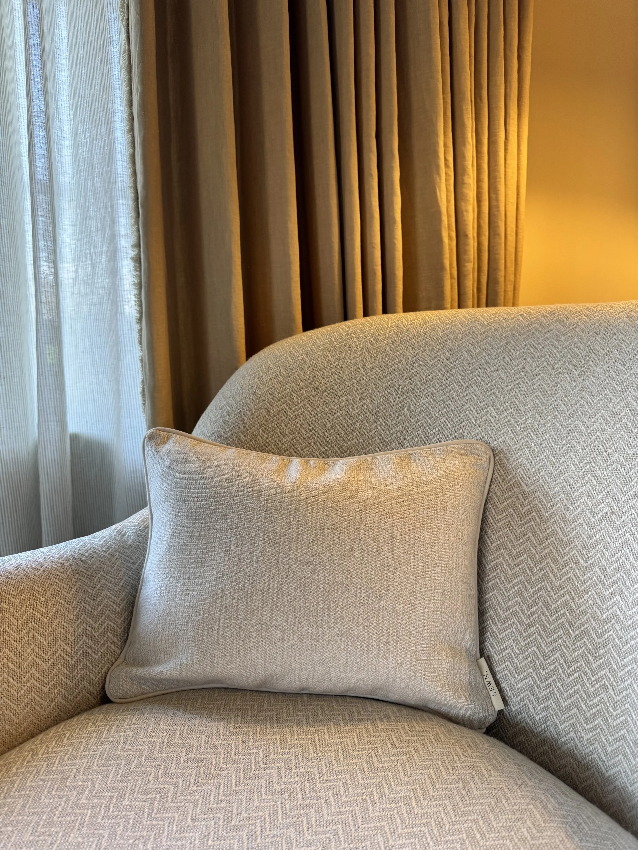 Textured Cotton Rectangular Cushion Cover with Oatmeal Piping