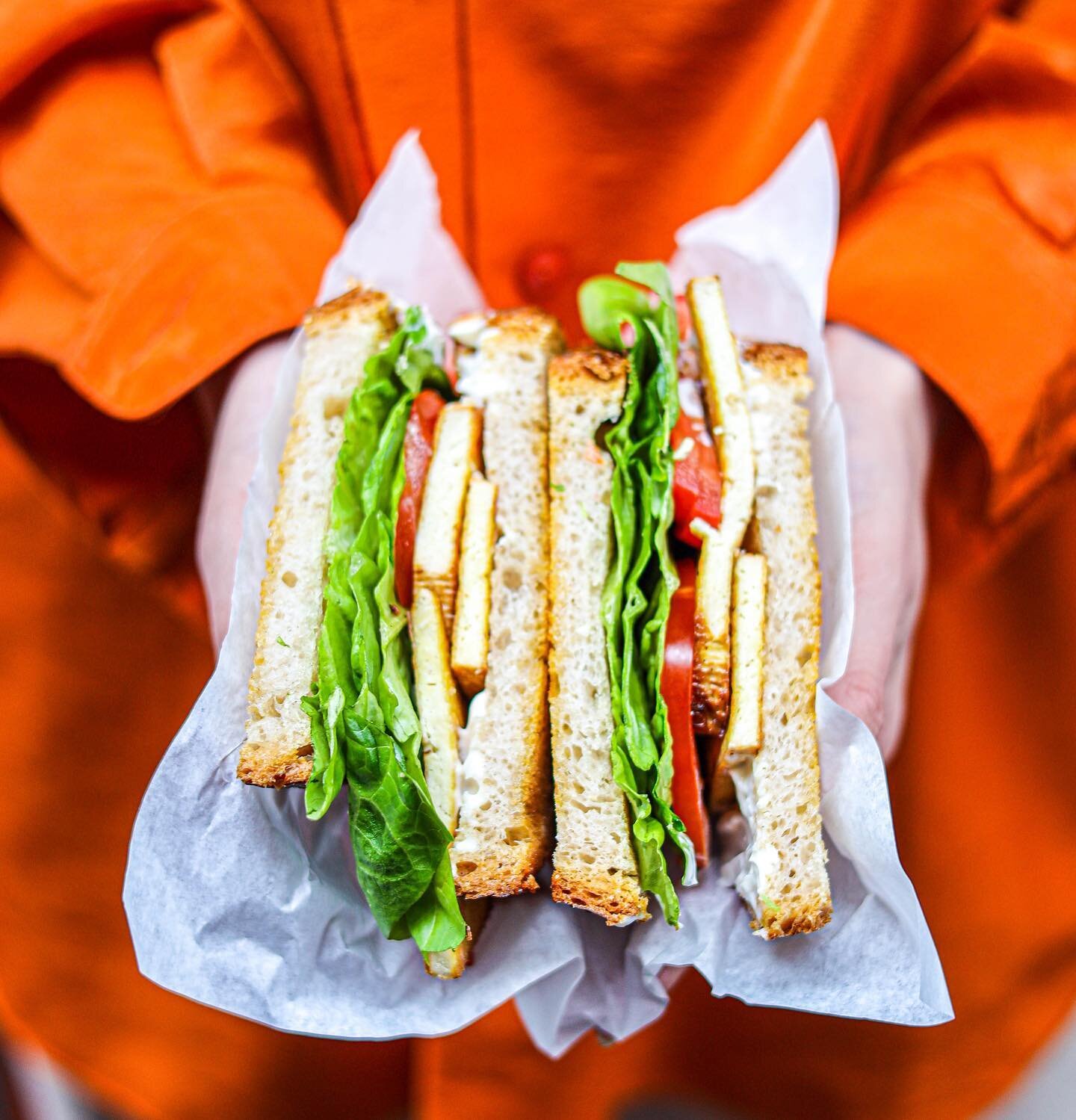 You have to try our smoky tofu BLT - it&rsquo;s crispy and fresh and the most perfect vegan sandwich out there 
paired with a packet of crisps and your laughing 

*Available in store at our temple bar location only 

#vegan #vegandublin #veganireland